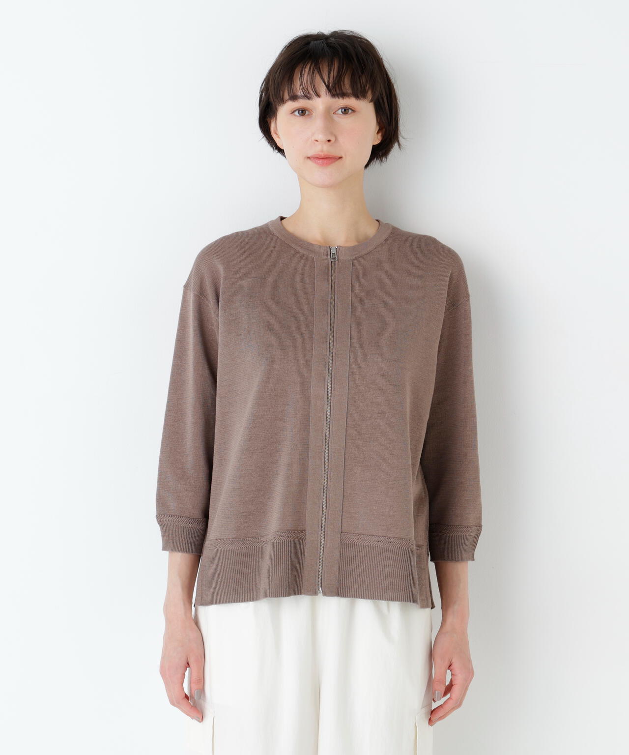 身長168cm　B76 W58 H86 着用サイズ：M