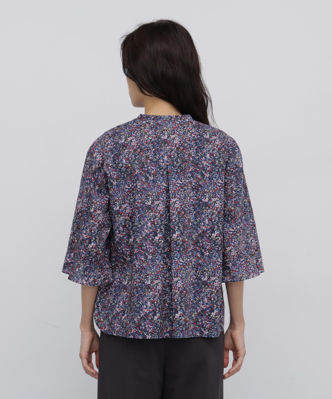 165cm/B:77cm/W:57cm/H:79cm 着用サイズ：M