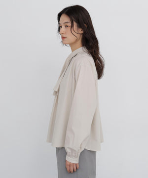 165cm/B:77cm/W:57cm/H:79cm 着用サイズ：M