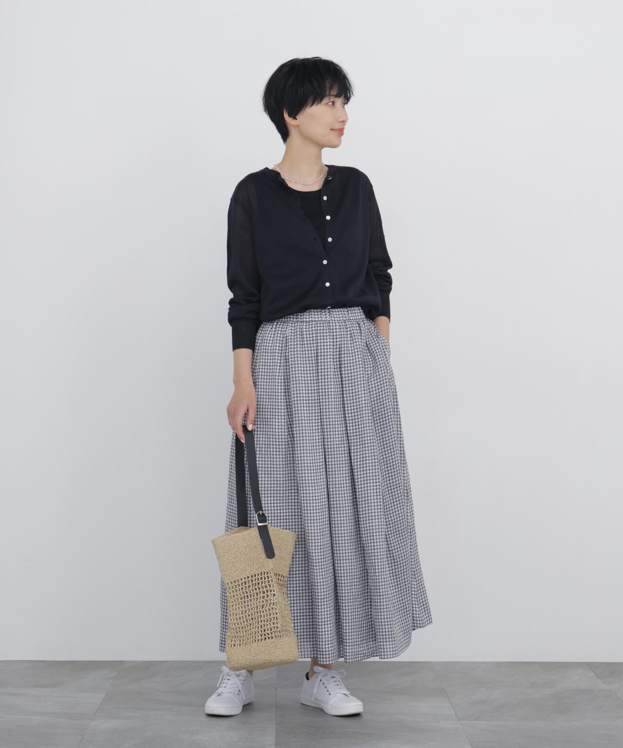 166cm　B/78　W/58　H/86 着用サイズ：M