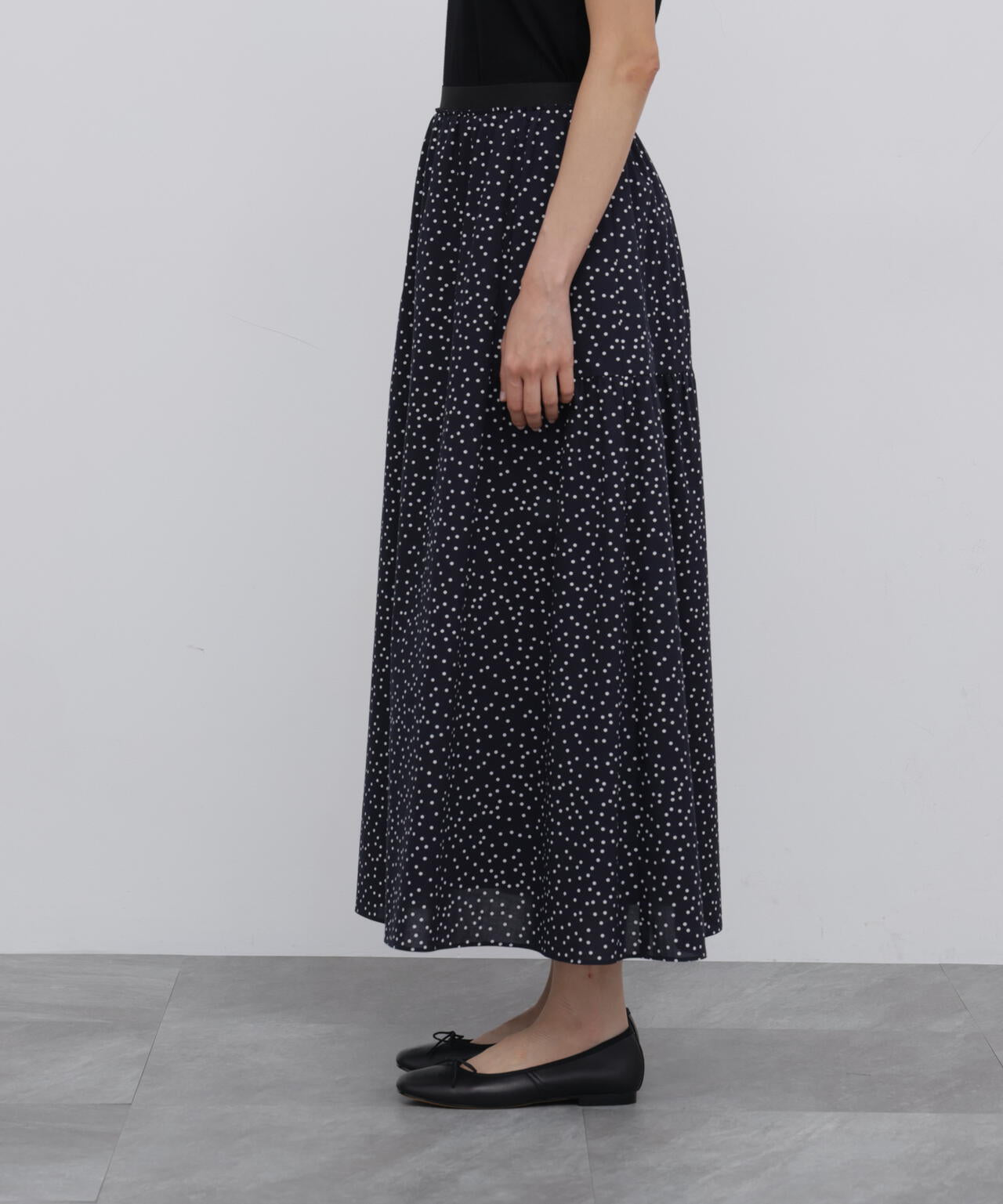 165cm/B:77cm/W:57cm/H:79cm 着用サイズ：M
