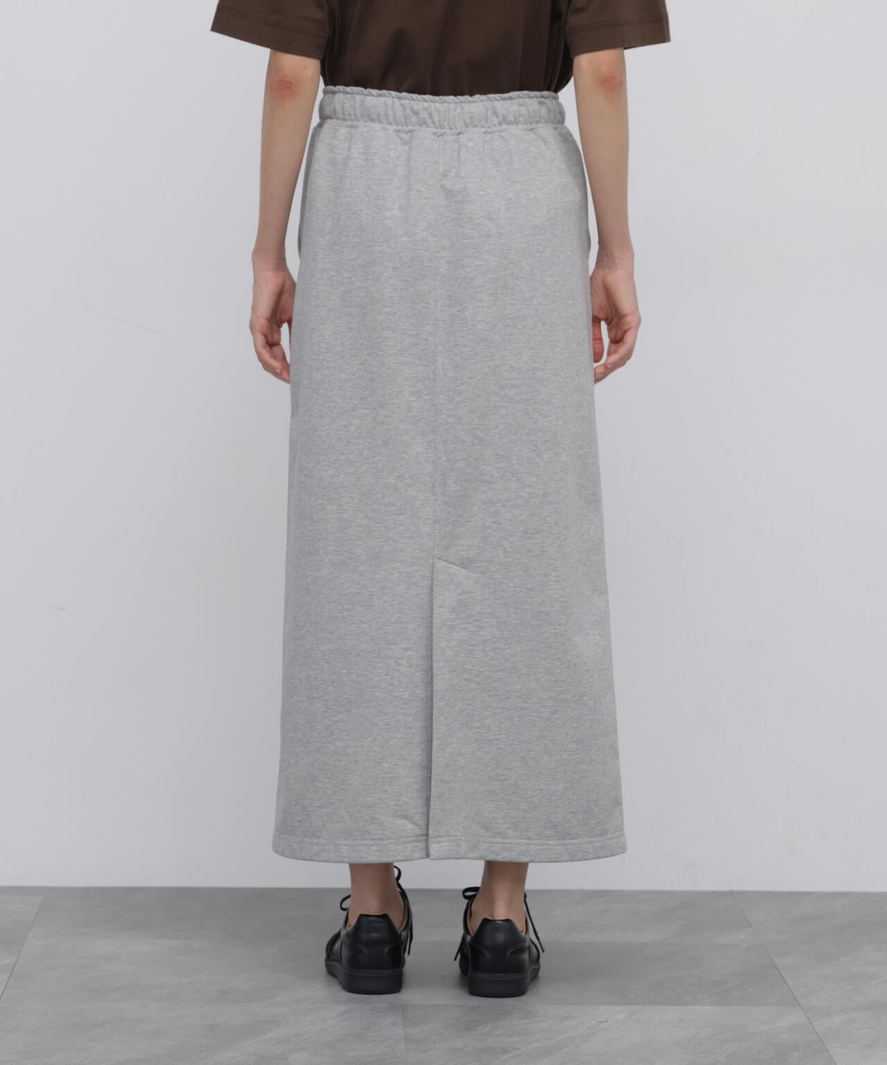 165cm/B:77cm/W:57cm/H:79cm 着用サイズ：M