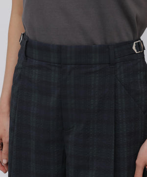 165cm/B:77cm/W:57cm/H:79cm 着用サイズ：M