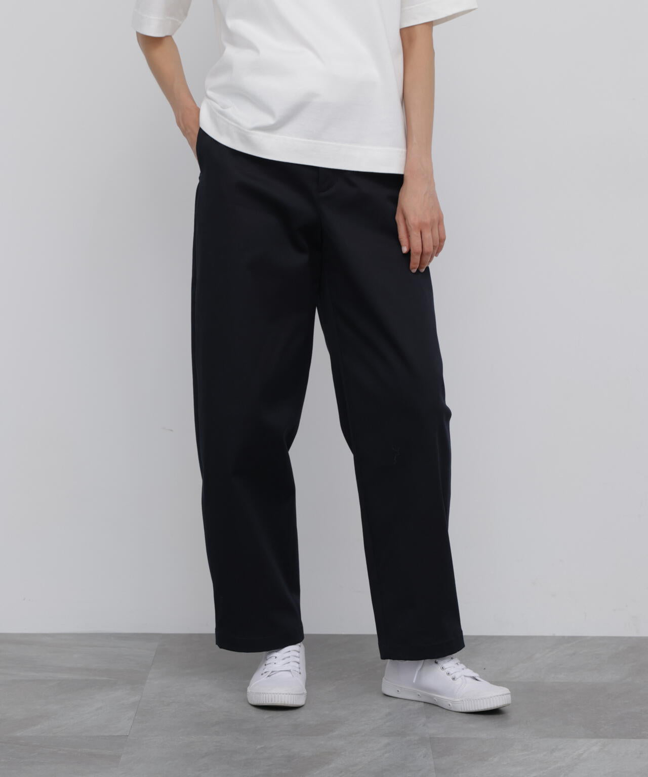 165cm/B:77cm/W:57cm/H:79cm 着用サイズ：M