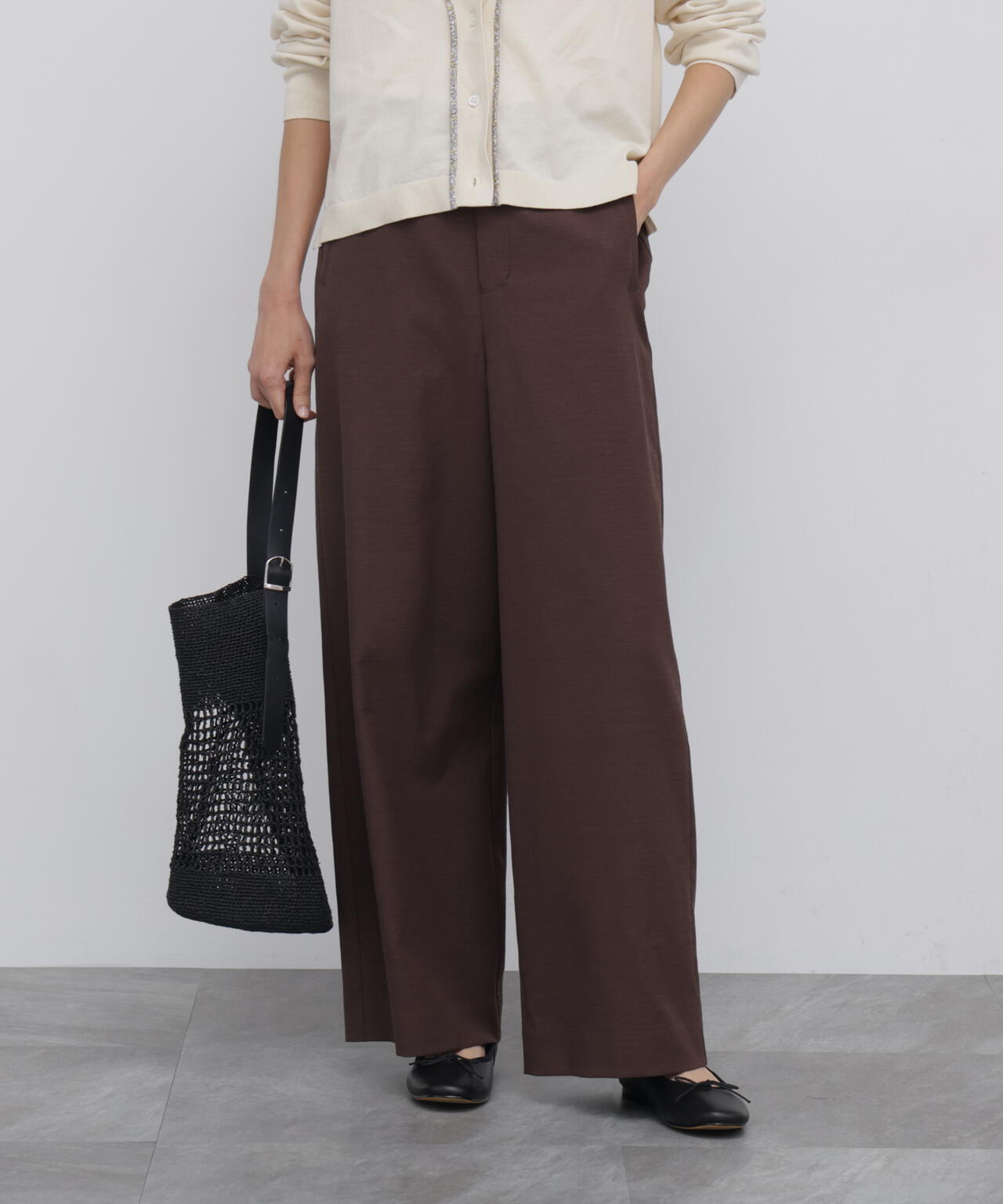 165cm/B:77cm/W:57cm/H:79cm 着用サイズ：M