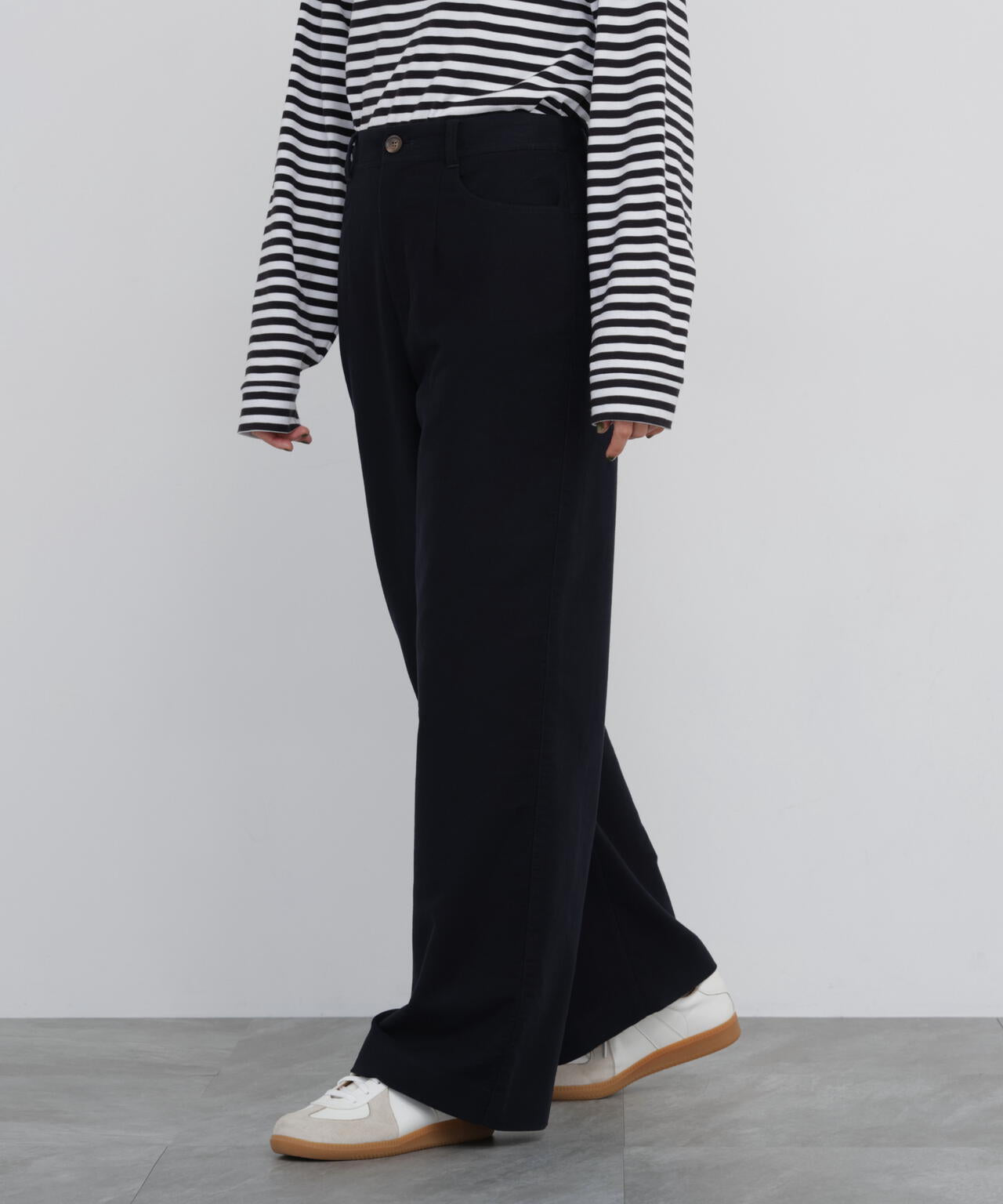 《名品 / マルチサイズ / 洗える》ストレッチエアリードットコード５ポケットセミワイドパンツ