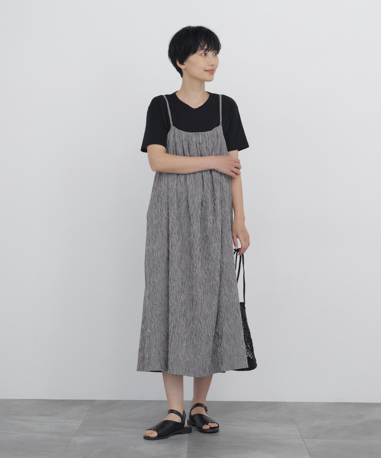 166cm　B/78　W/58　H/86 着用サイズ：M