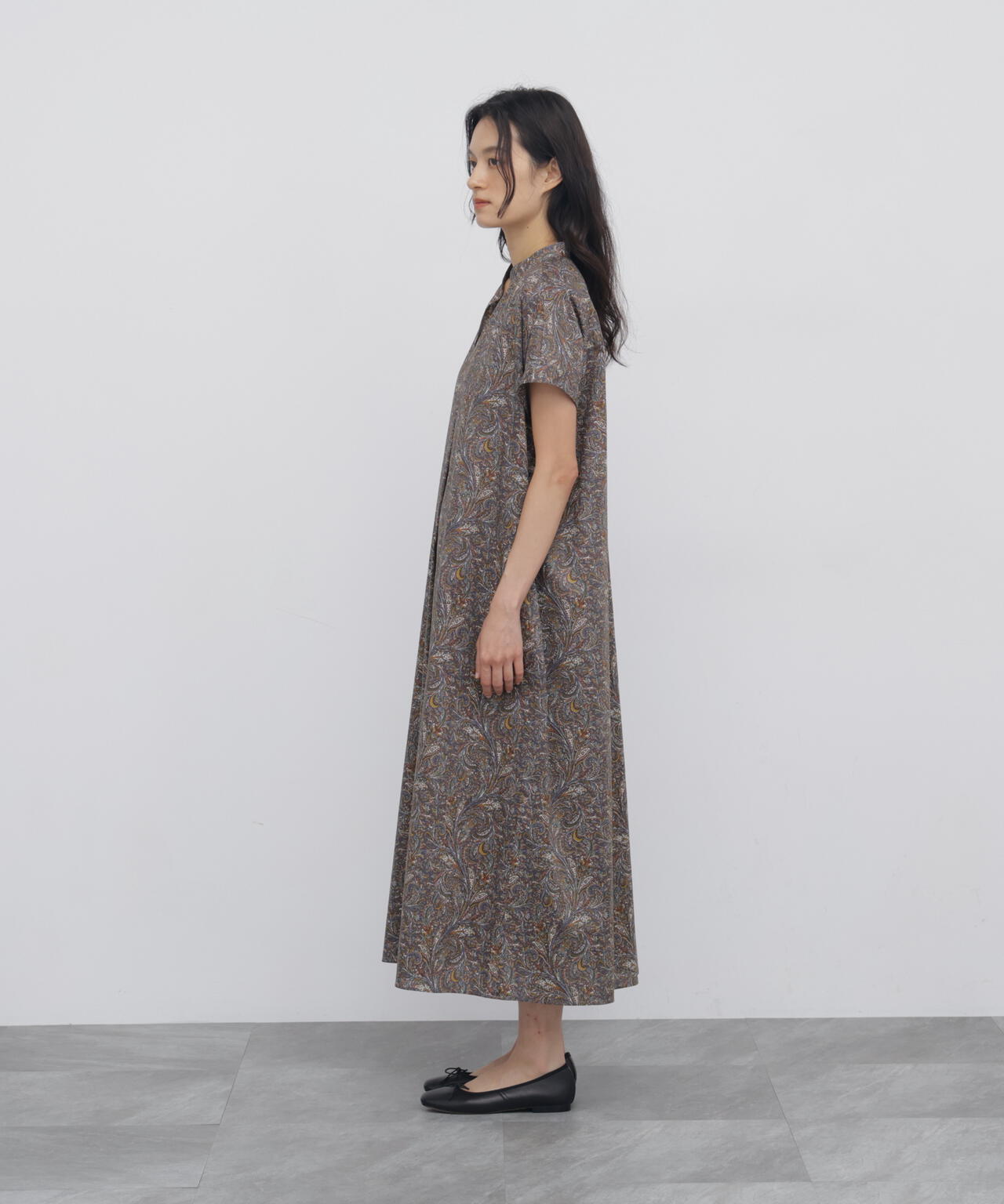 165cm/B:77cm/W:57cm/H:79cm 着用サイズ：M