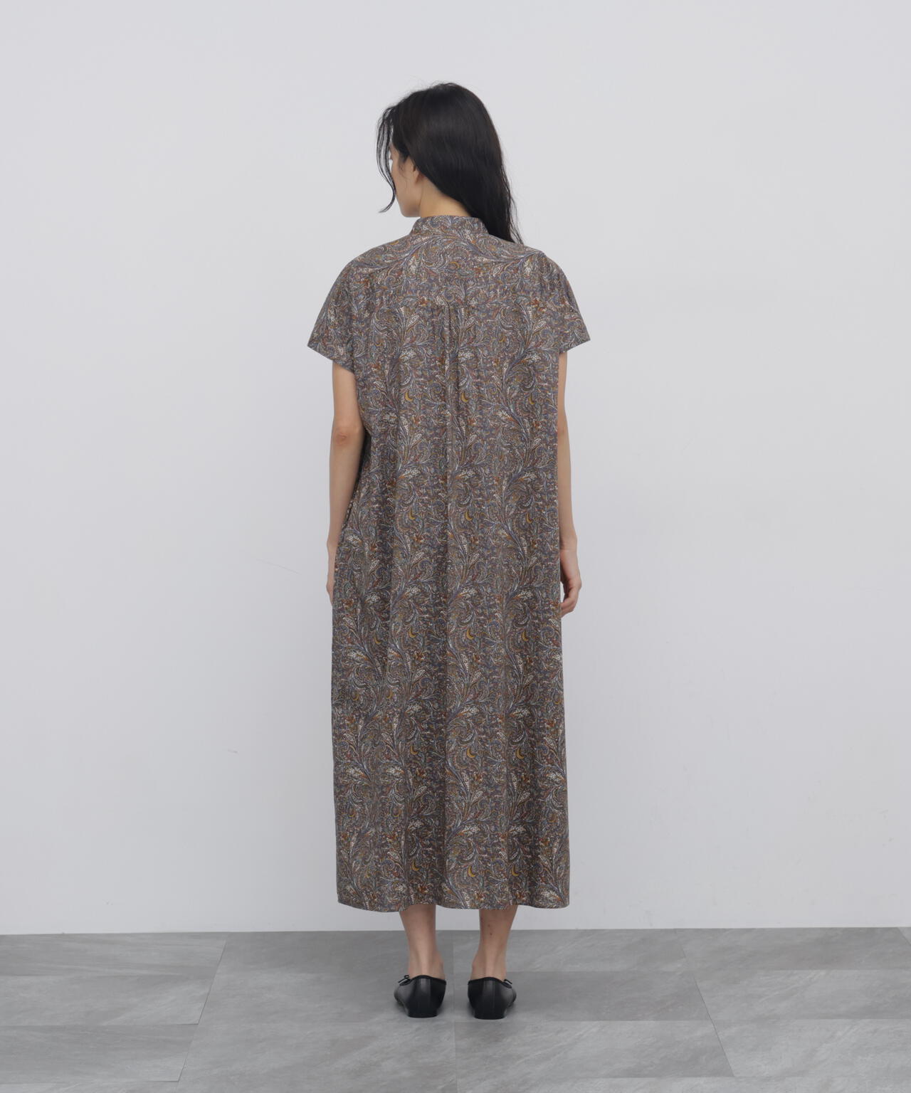 165cm/B:77cm/W:57cm/H:79cm 着用サイズ：M