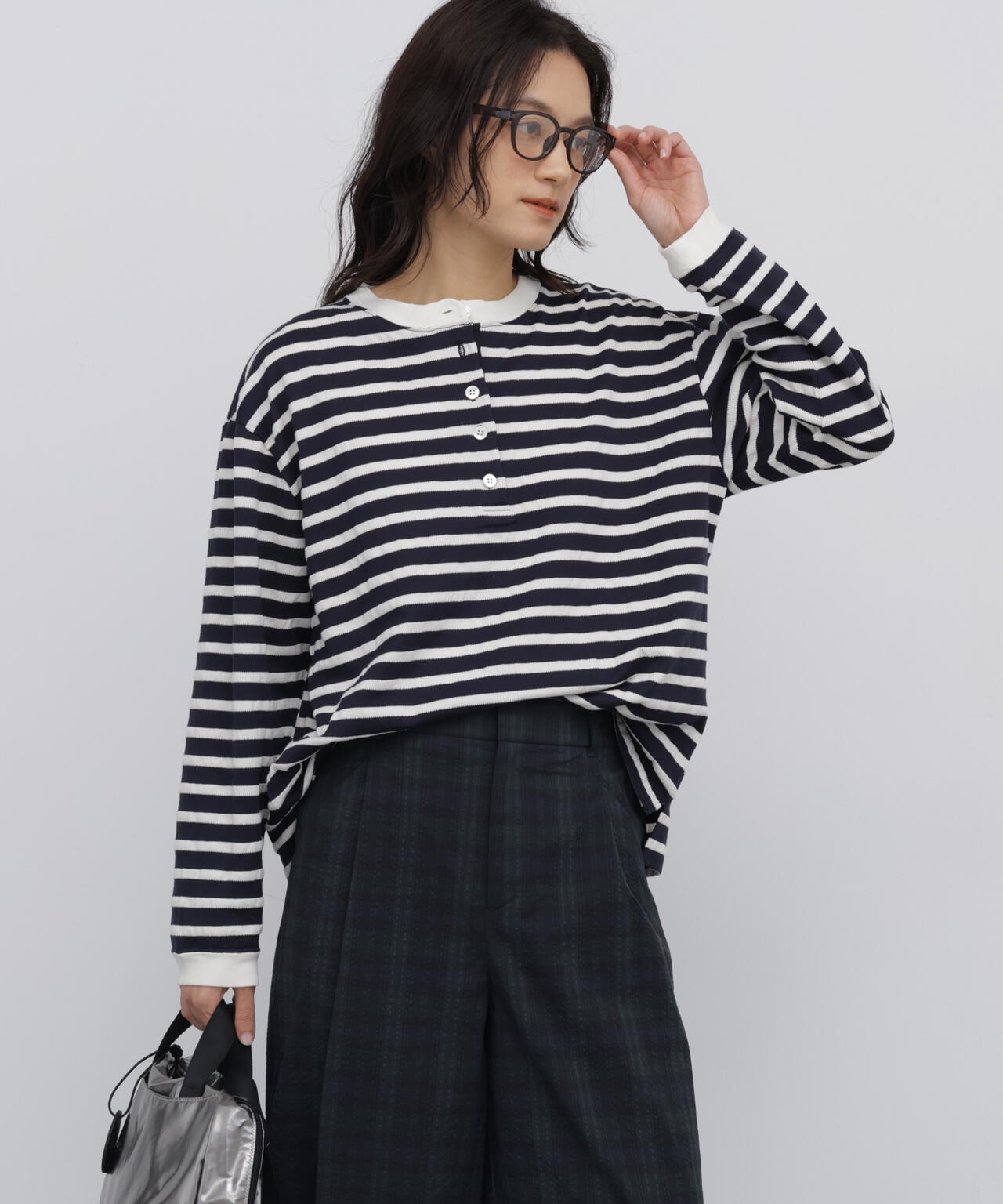 165cm/B:77cm/W:57cm/H:79cm 着用サイズ：M