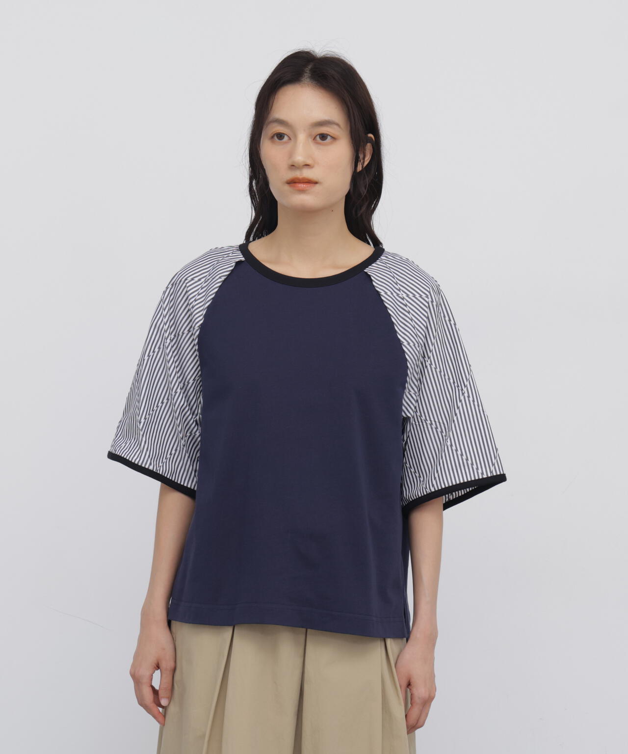 165cm/B:77cm/W:57cm/H:79cm 着用サイズ：M
