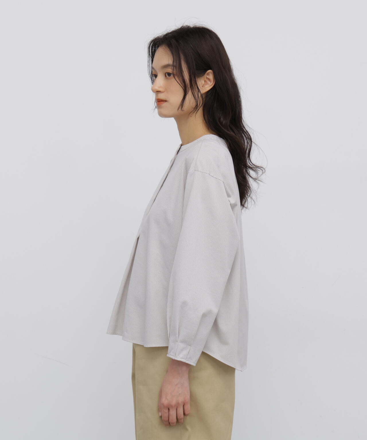 165cm/B:77cm/W:57cm/H:79cm 着用サイズ：M
