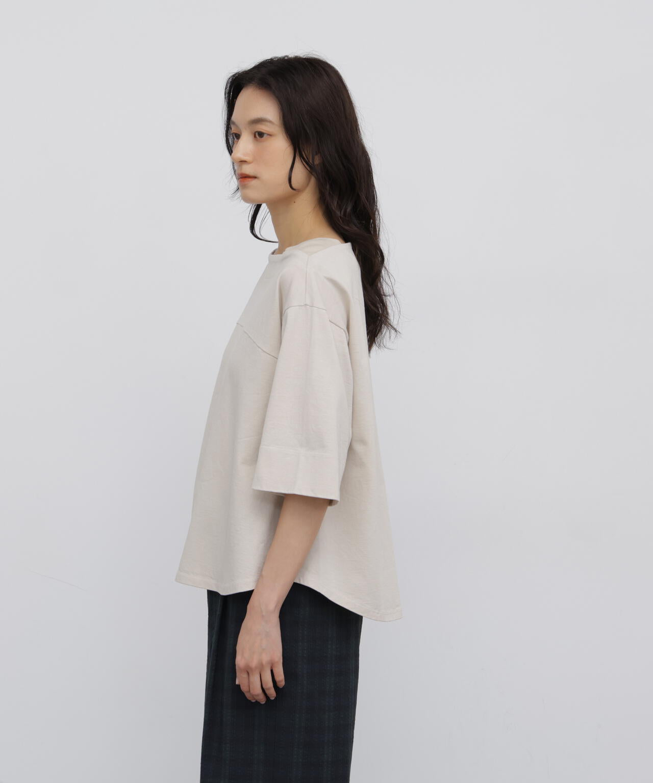 165cm/B:77cm/W:57cm/H:79cm 着用サイズ：M
