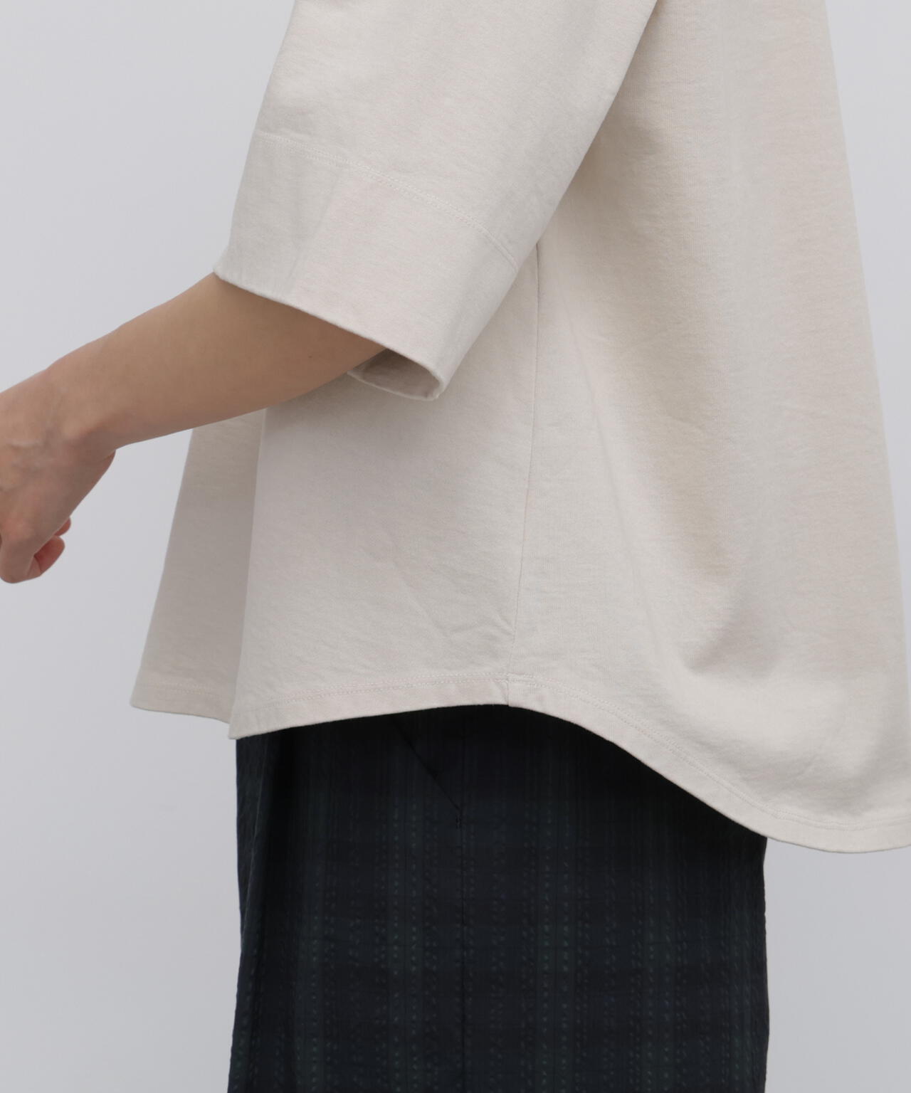 165cm/B:77cm/W:57cm/H:79cm 着用サイズ：M