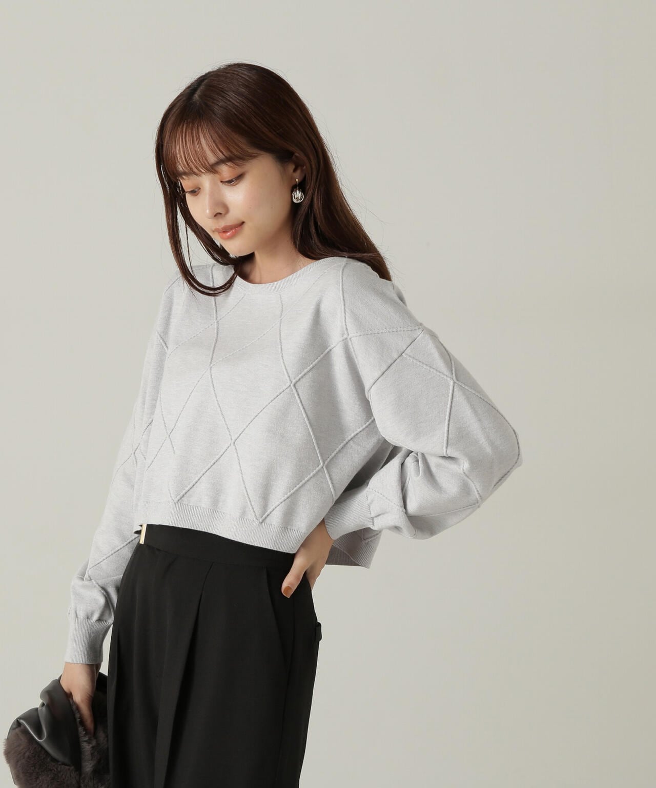 ダイヤ柄ショート丈ニット