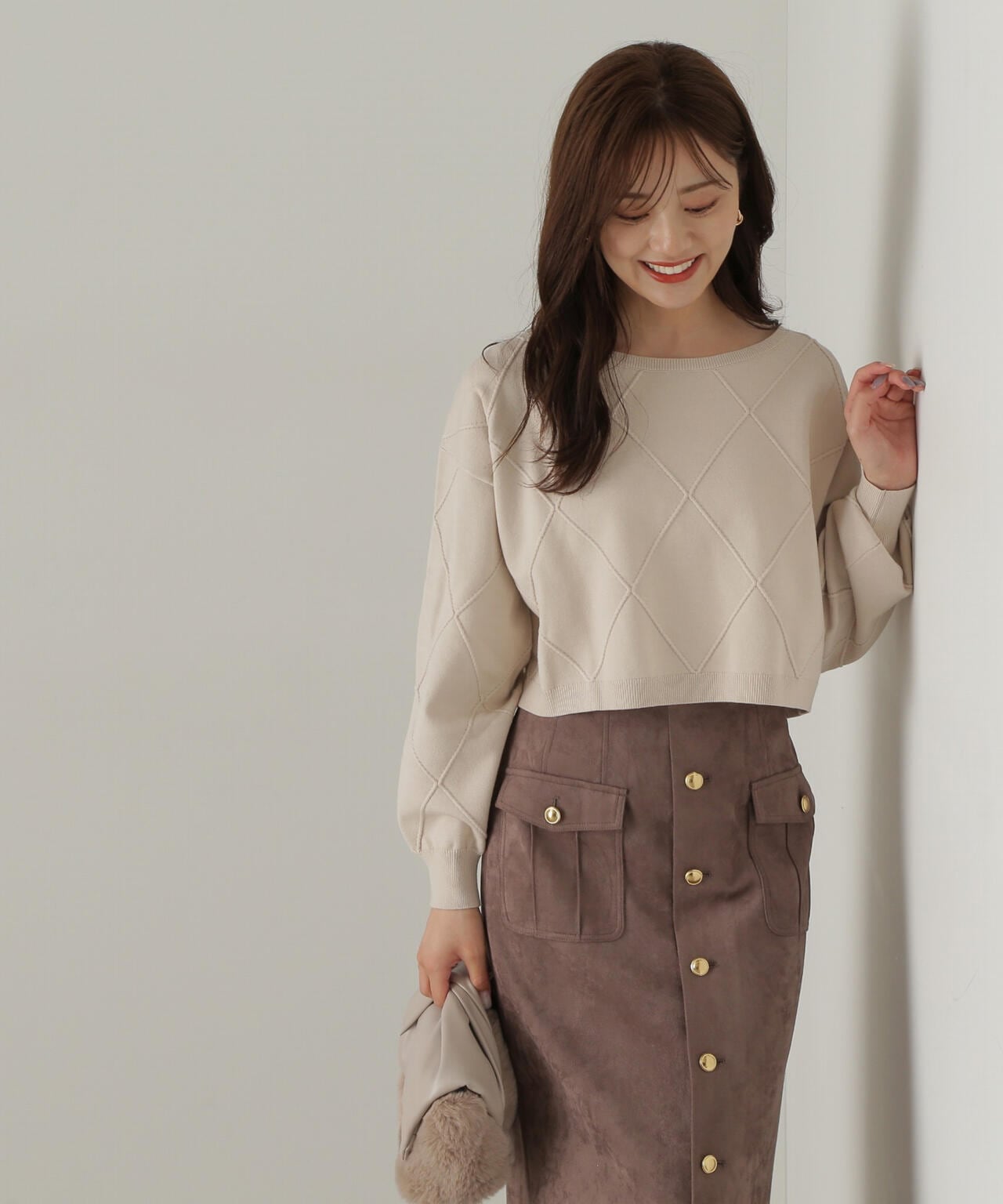 ダイヤ柄ショート丈ニット