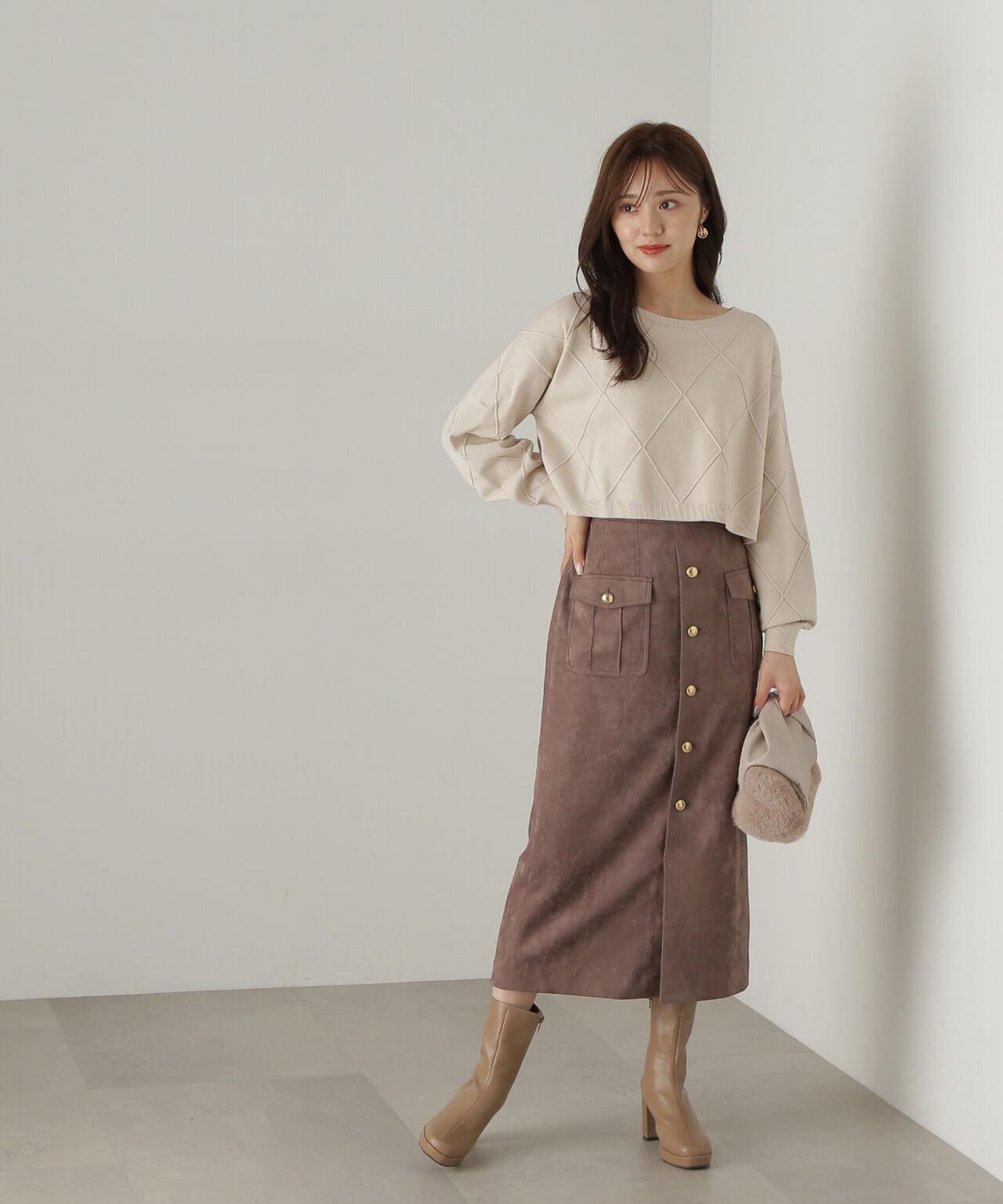 ダイヤ柄ショート丈ニット