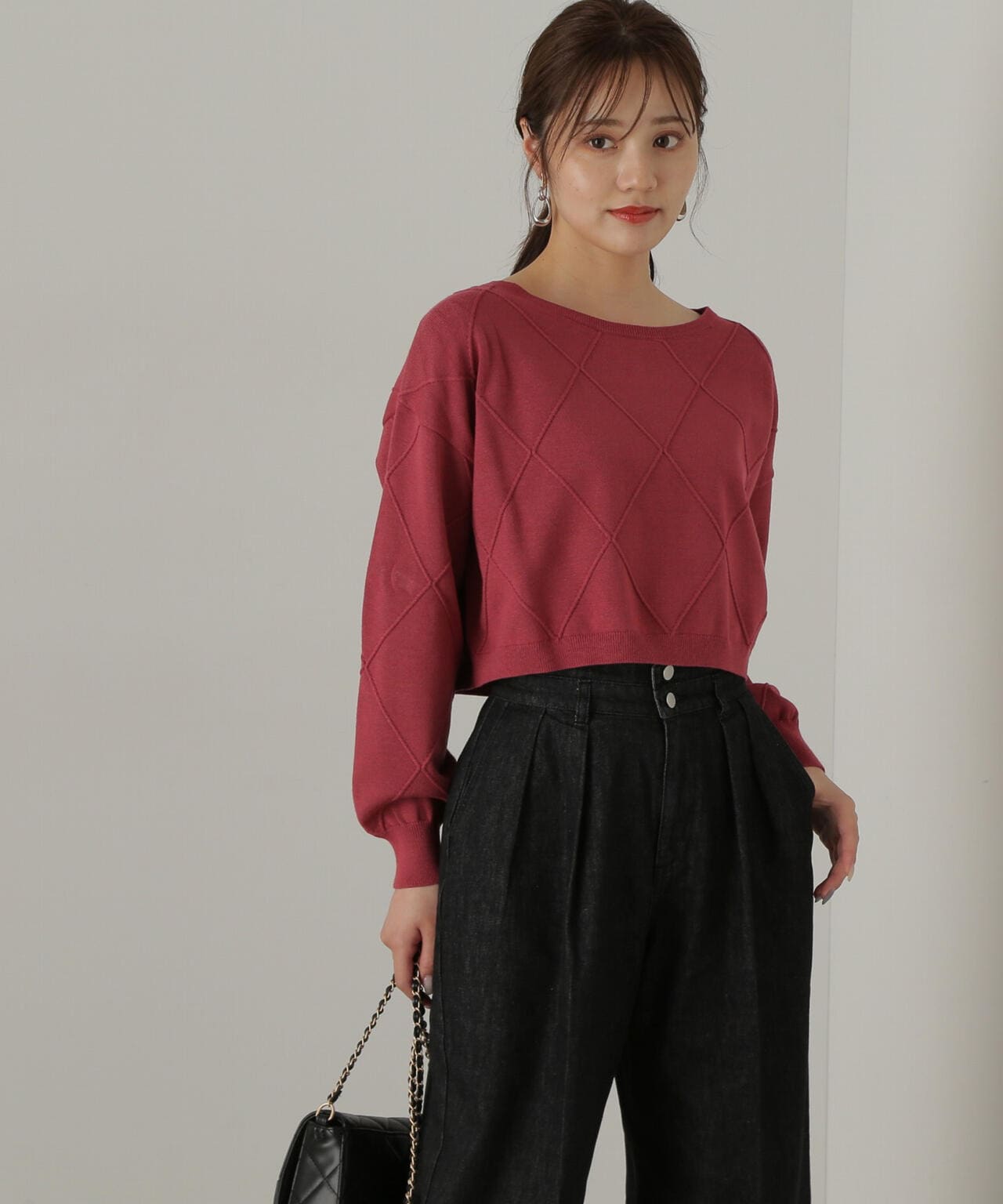 ダイヤ柄ショート丈ニット