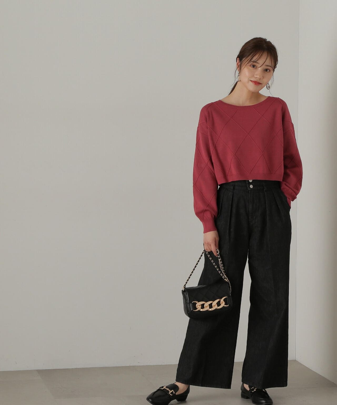 ダイヤ柄ショート丈ニット