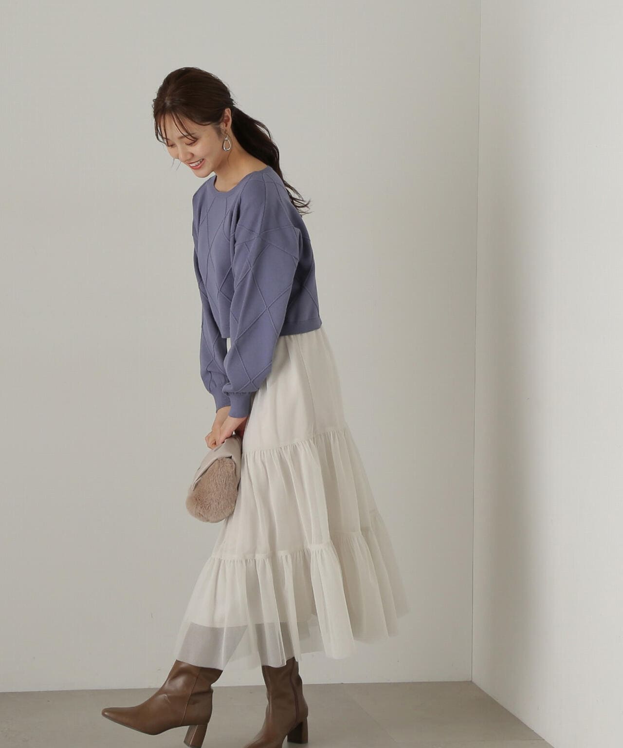 ダイヤ柄ショート丈ニット