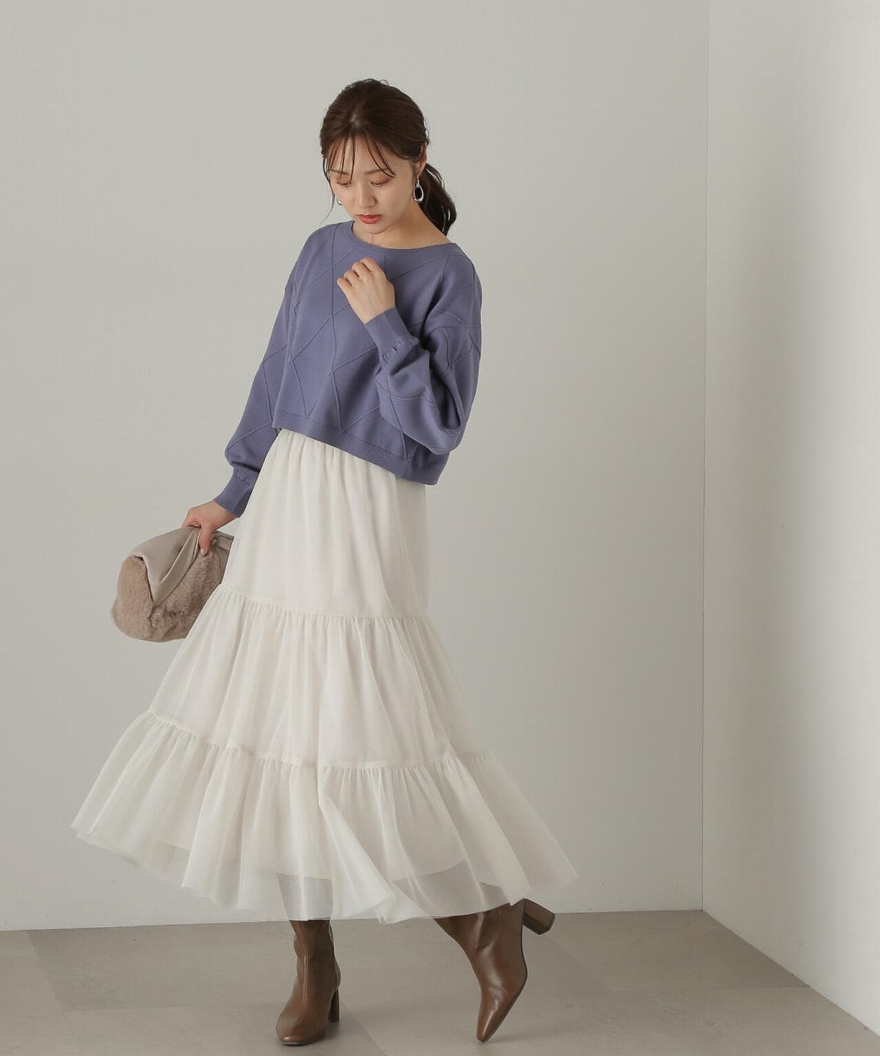 ダイヤ柄ショート丈ニット