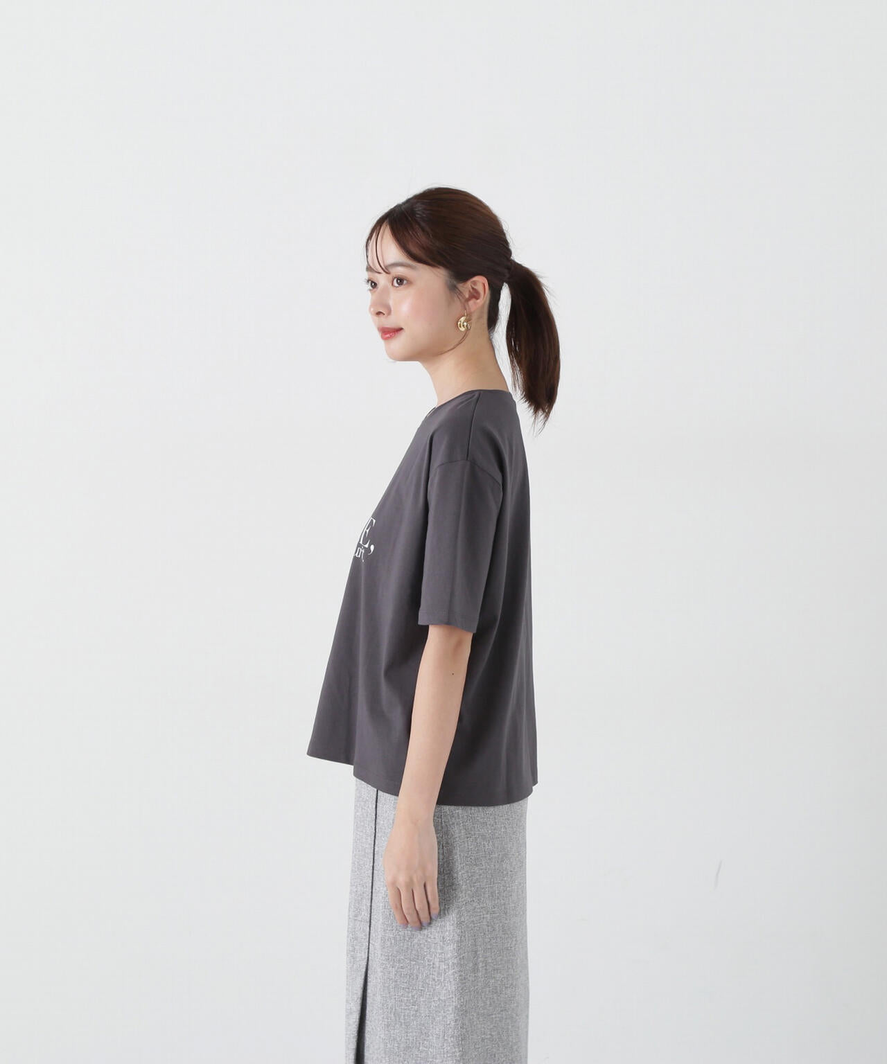ロゴTシャツ
