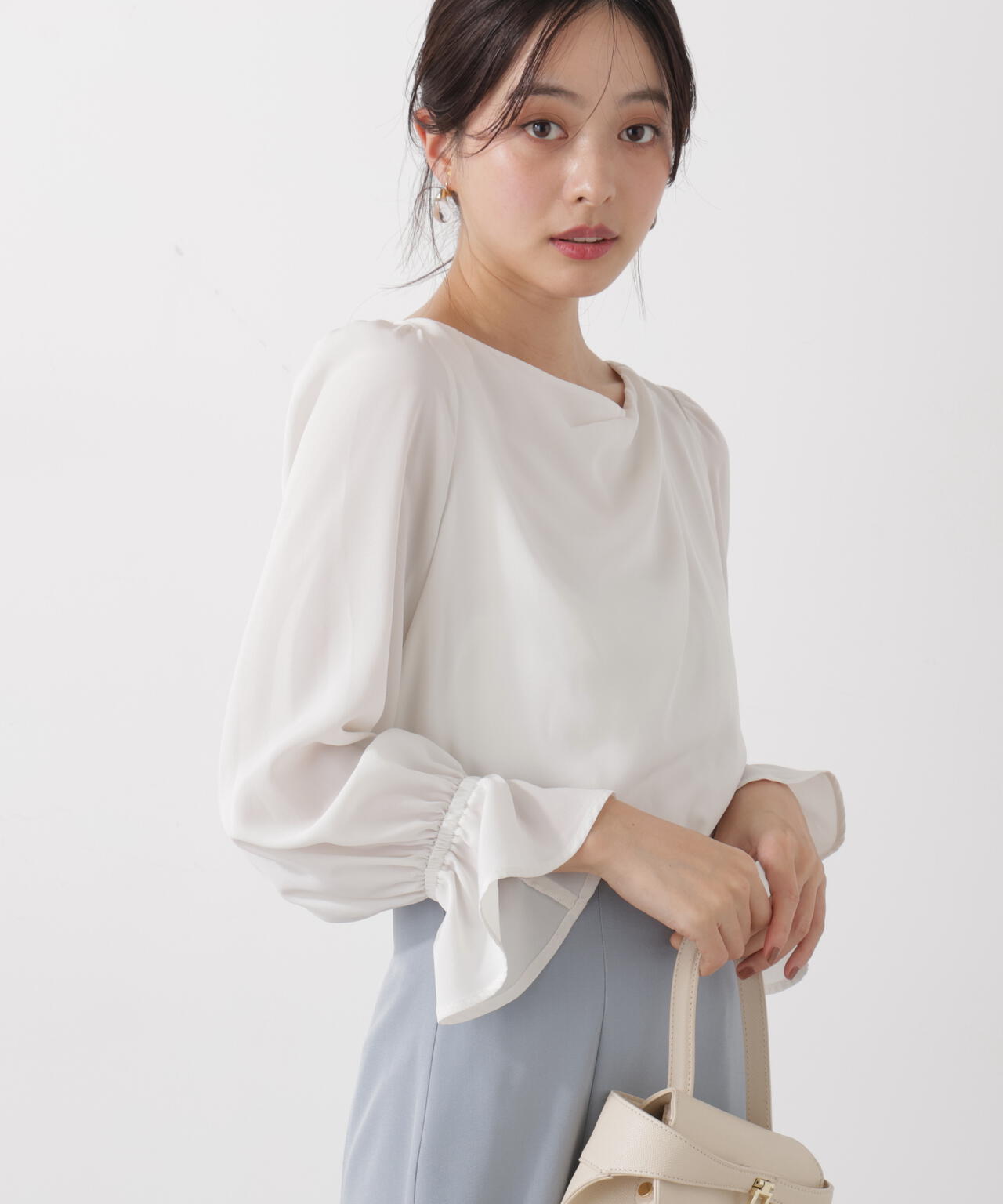 ＜ウォッシャブル＞キャンディースリーブニュアンスブラウス