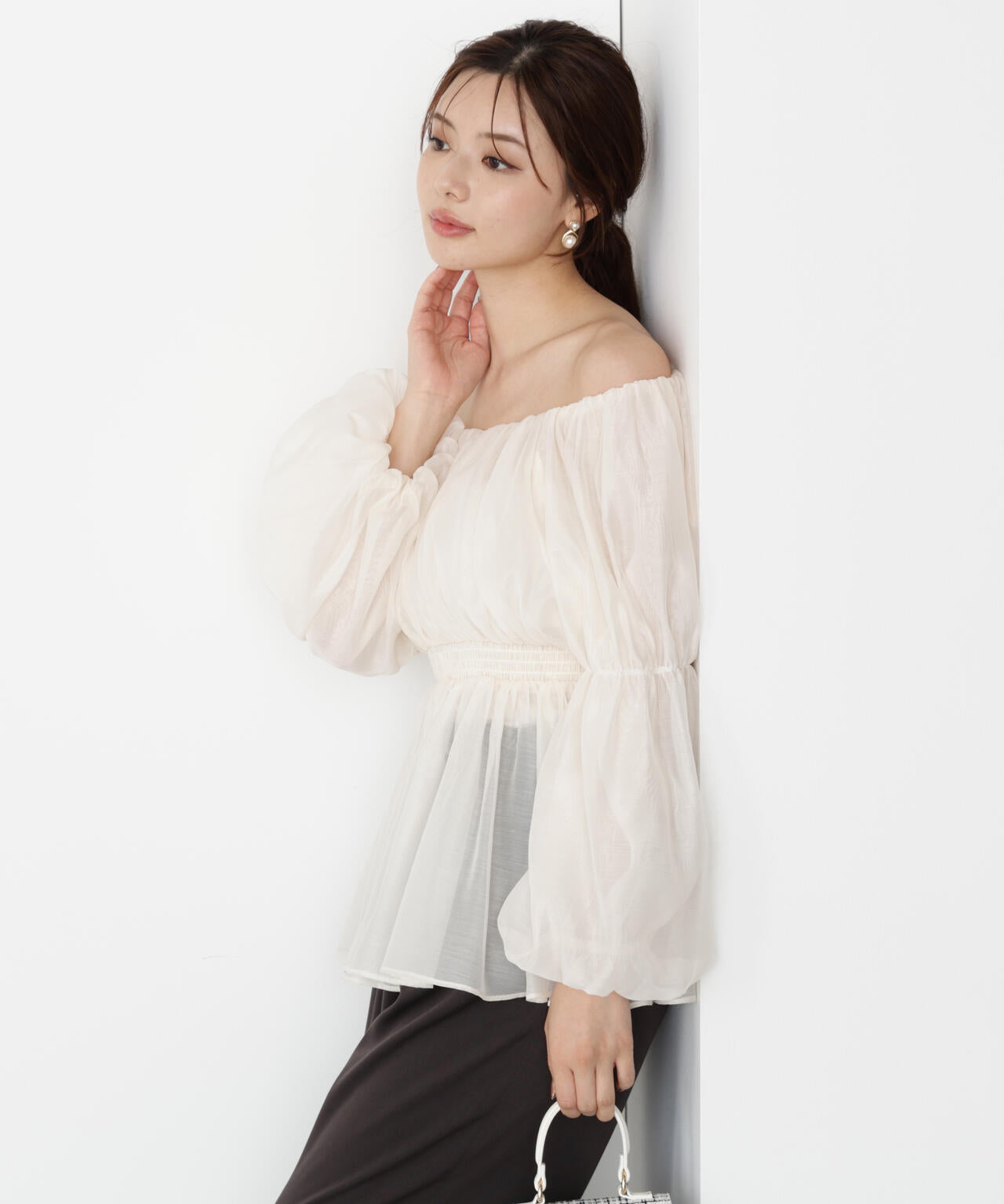【松川星さん着用】＜ウォッシャブル＞バルーンスリーブオフショルブラウス【ピンク：WEB・一部店舗限定】
