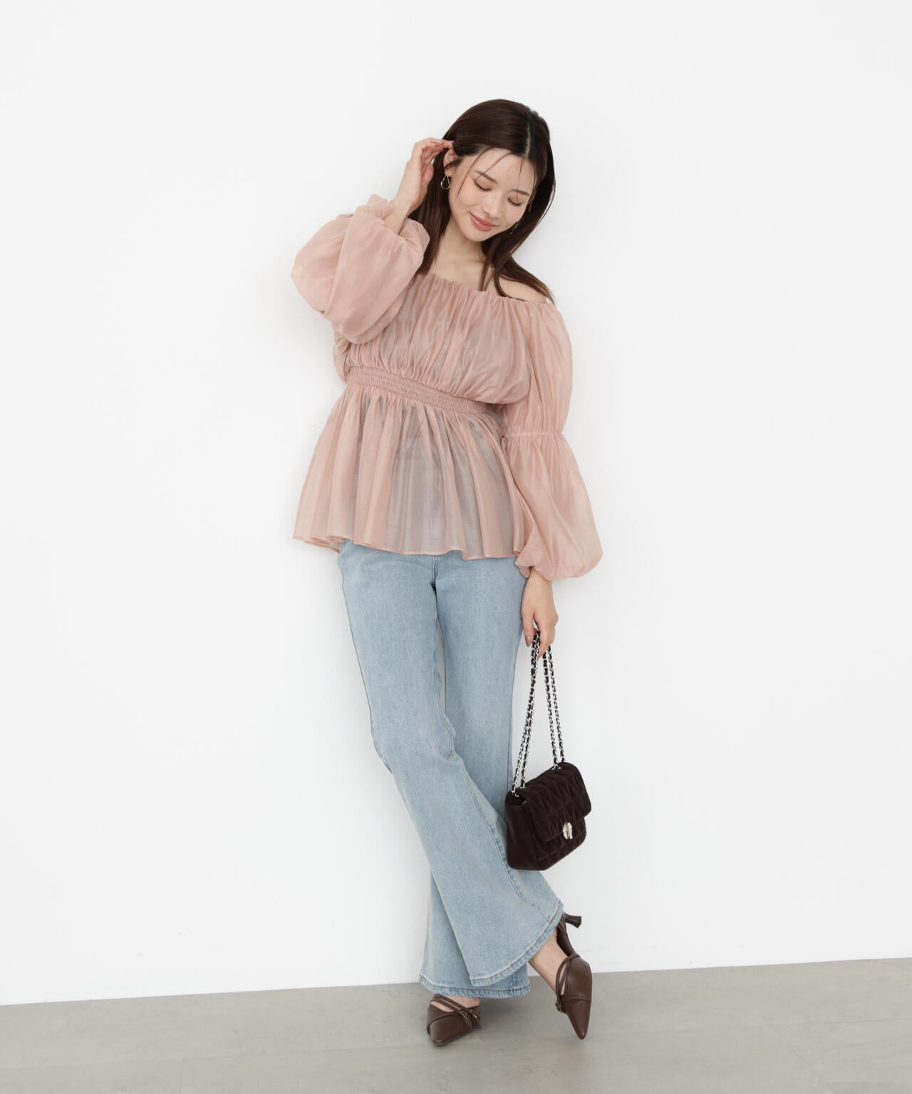 【松川星さん着用】＜ウォッシャブル＞バルーンスリーブオフショルブラウス【ピンク：WEB・一部店舗限定】