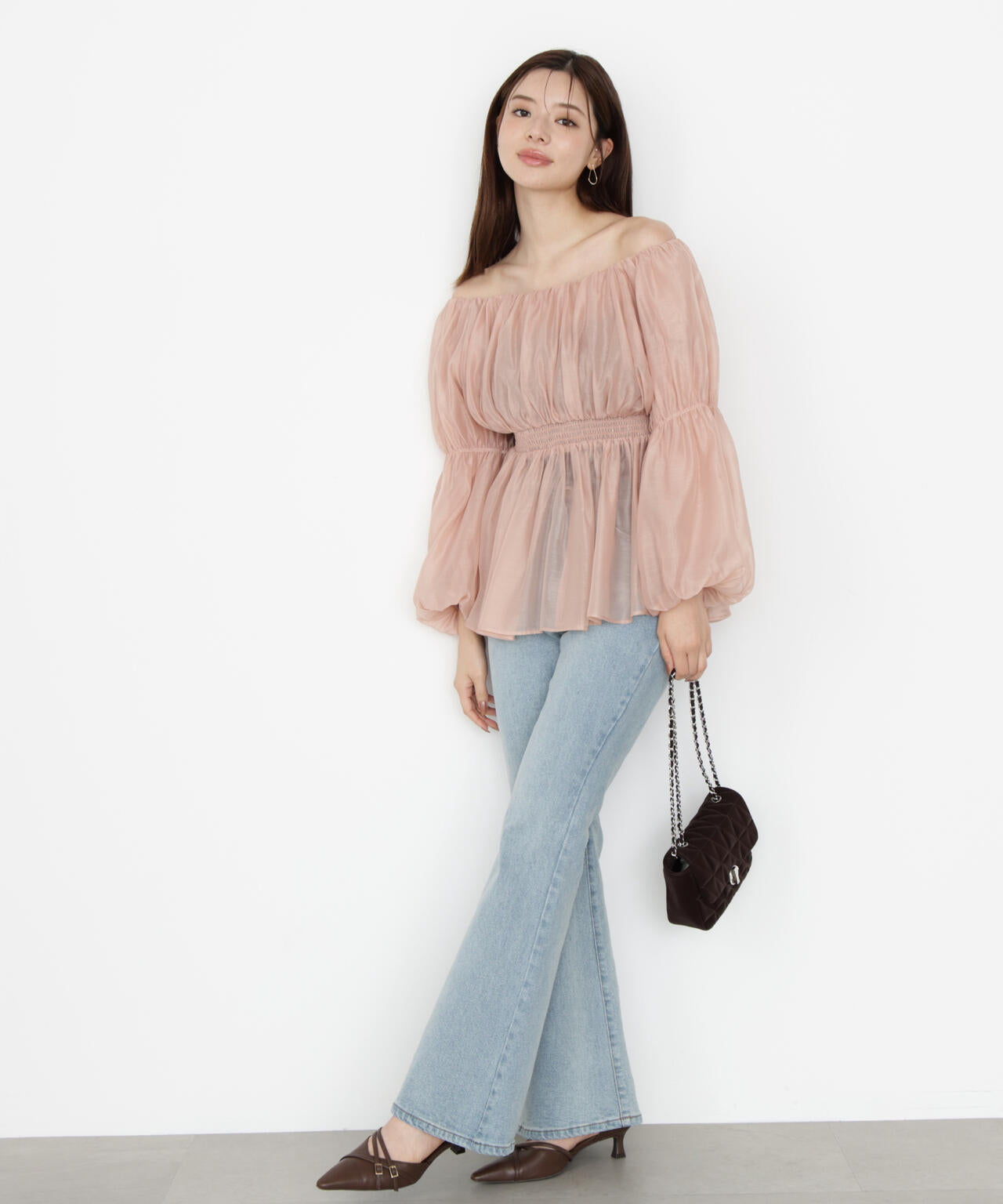 【松川星さん着用】＜ウォッシャブル＞バルーンスリーブオフショルブラウス【ピンク：WEB・一部店舗限定】