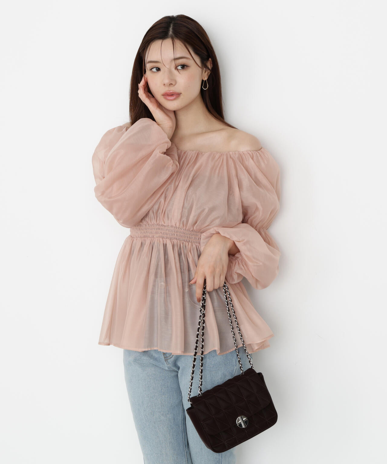 【松川星さん着用】＜ウォッシャブル＞バルーンスリーブオフショルブラウス【ピンク：WEB・一部店舗限定】