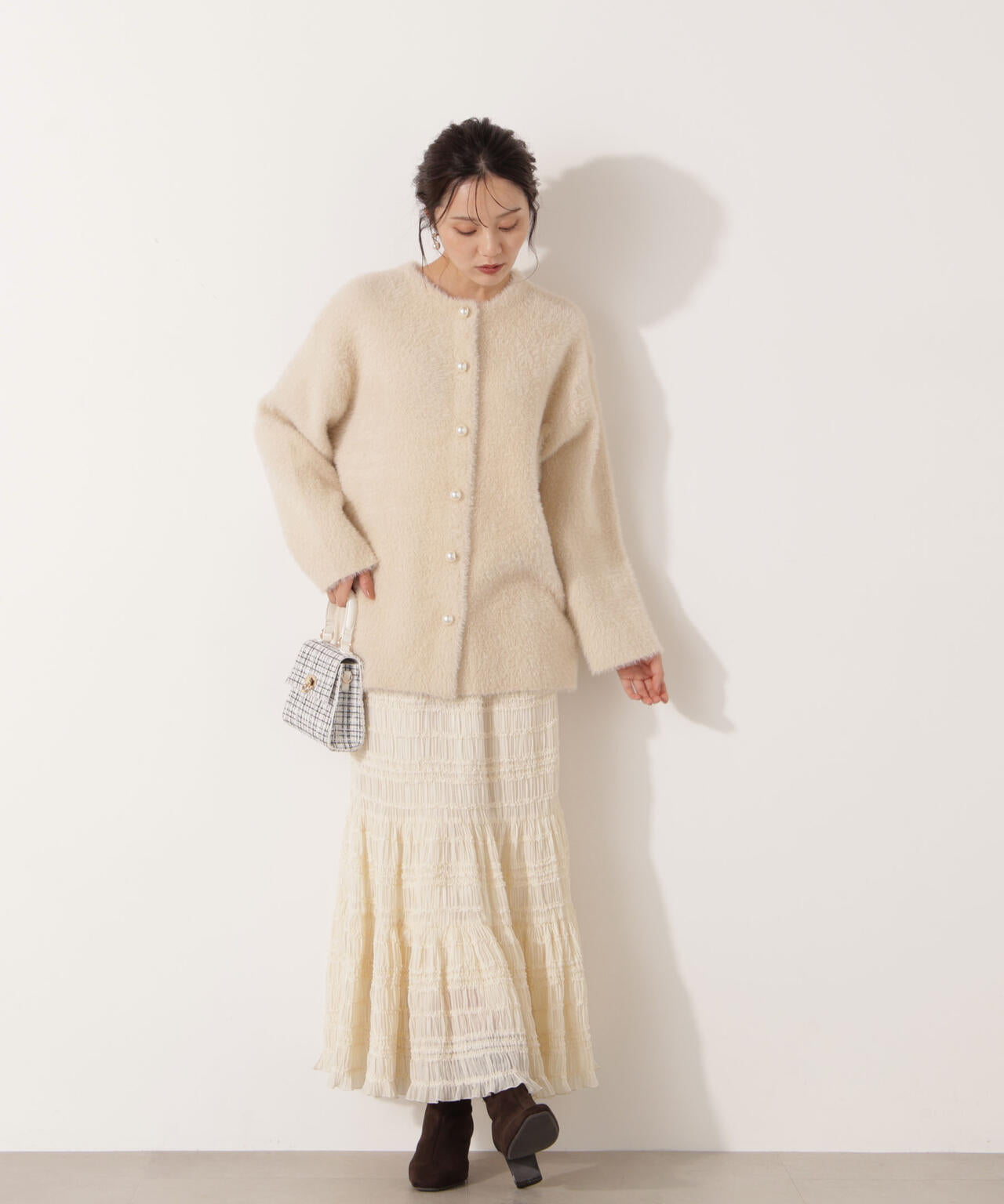 【青島心さん着用】フェザージャコット【アイボリー：WEB限定】
