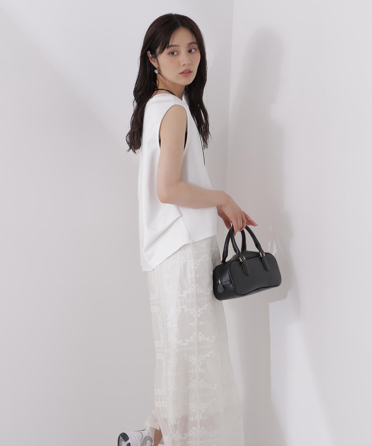 ＜ウォッシャブル＞Vネックフォルムカットソー