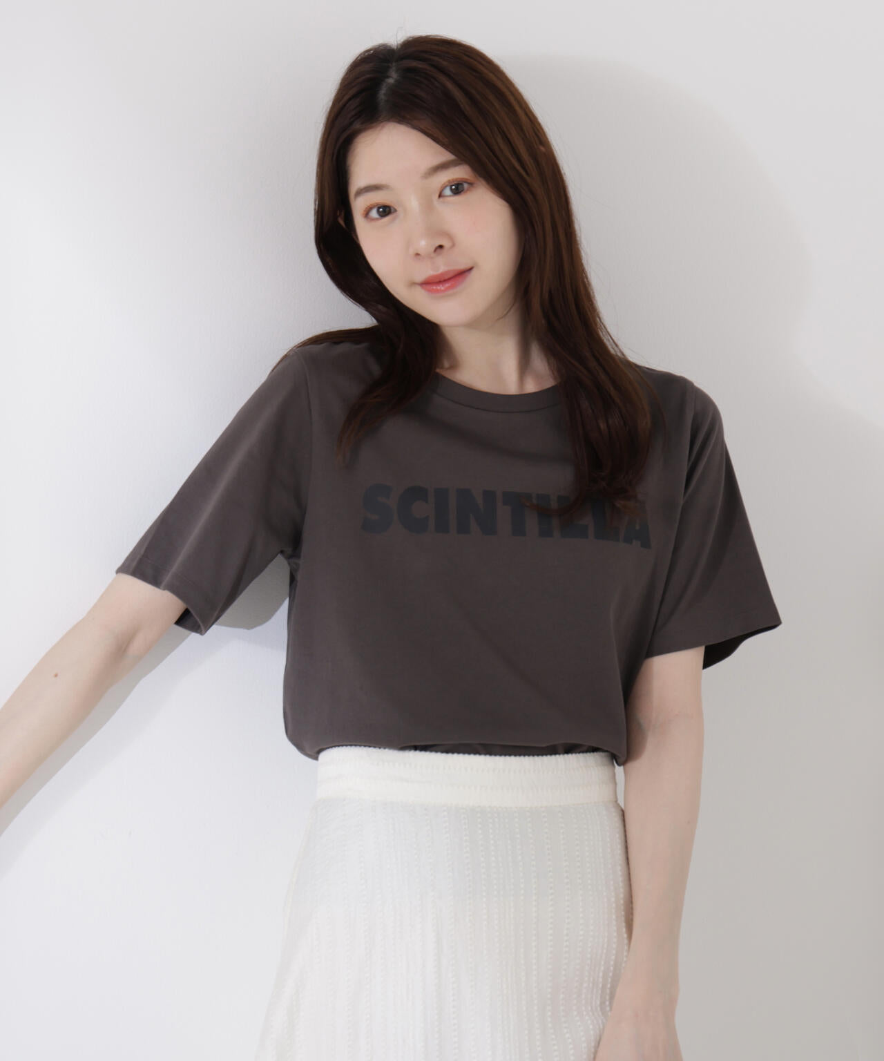 ＜ウォッシャブル＞ゴシックロゴTシャツ