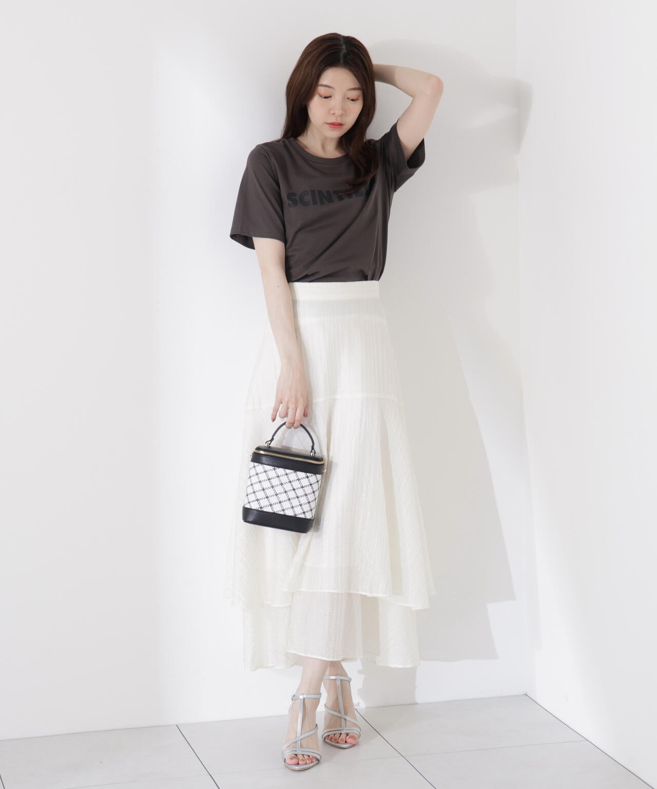 ＜ウォッシャブル＞ゴシックロゴTシャツ