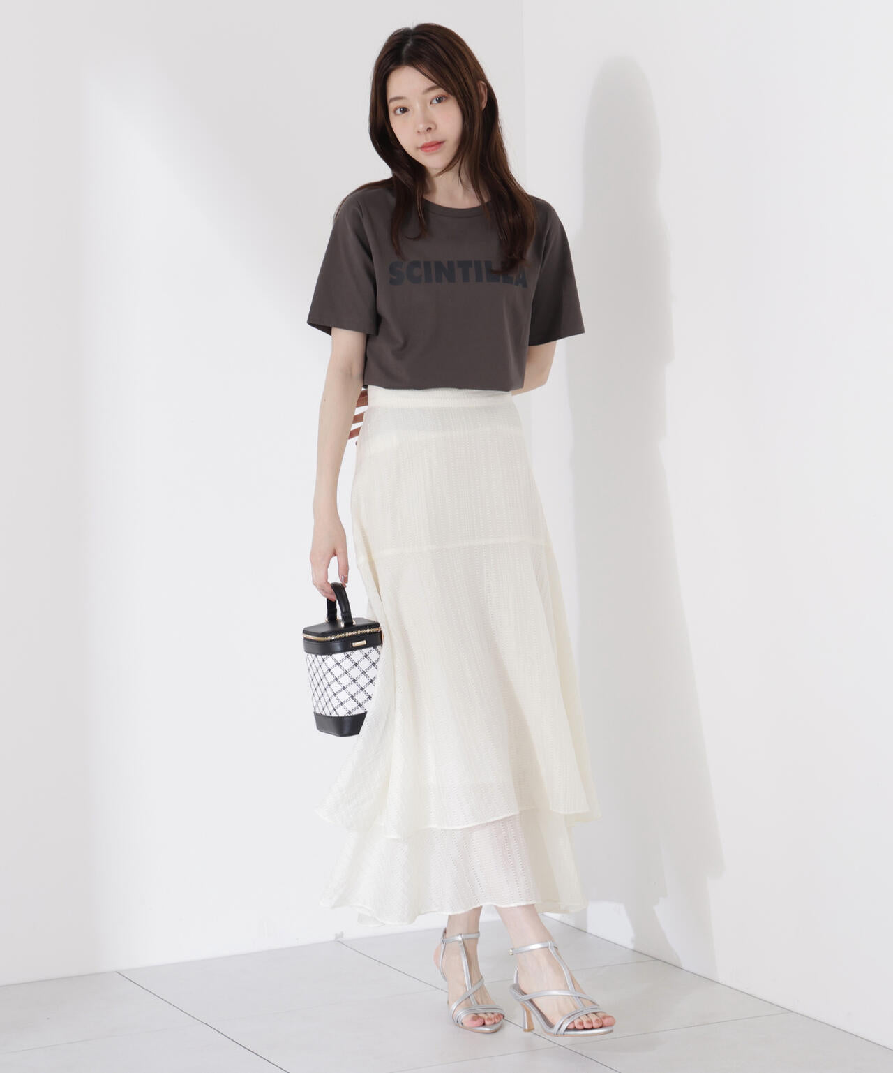 ＜ウォッシャブル＞ゴシックロゴTシャツ
