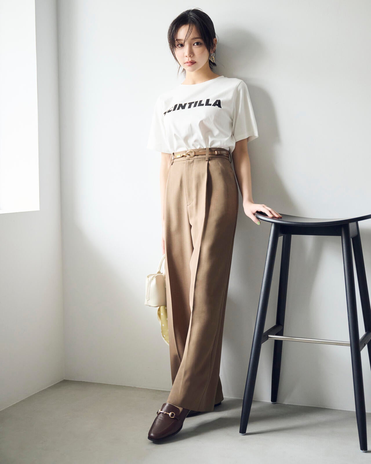 ＜ウォッシャブル＞ゴシックロゴTシャツ
