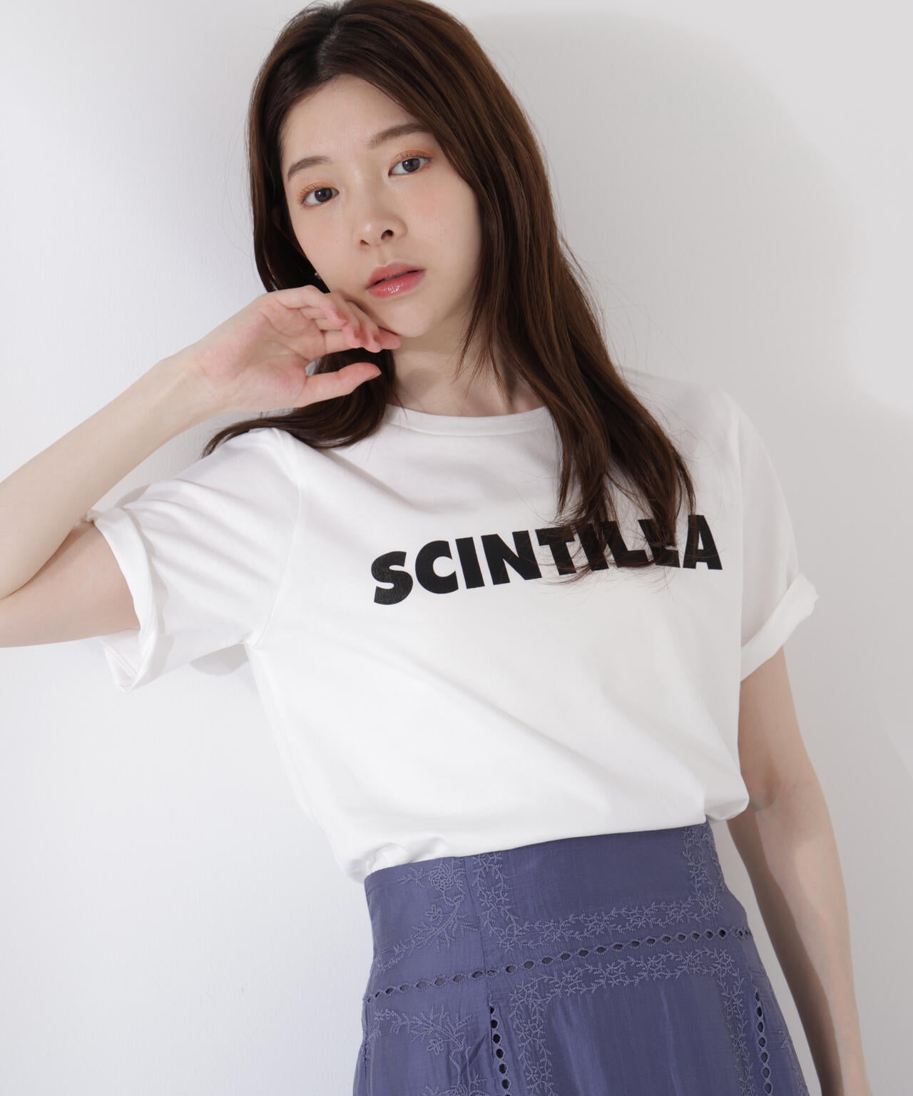 ＜ウォッシャブル＞ゴシックロゴTシャツ