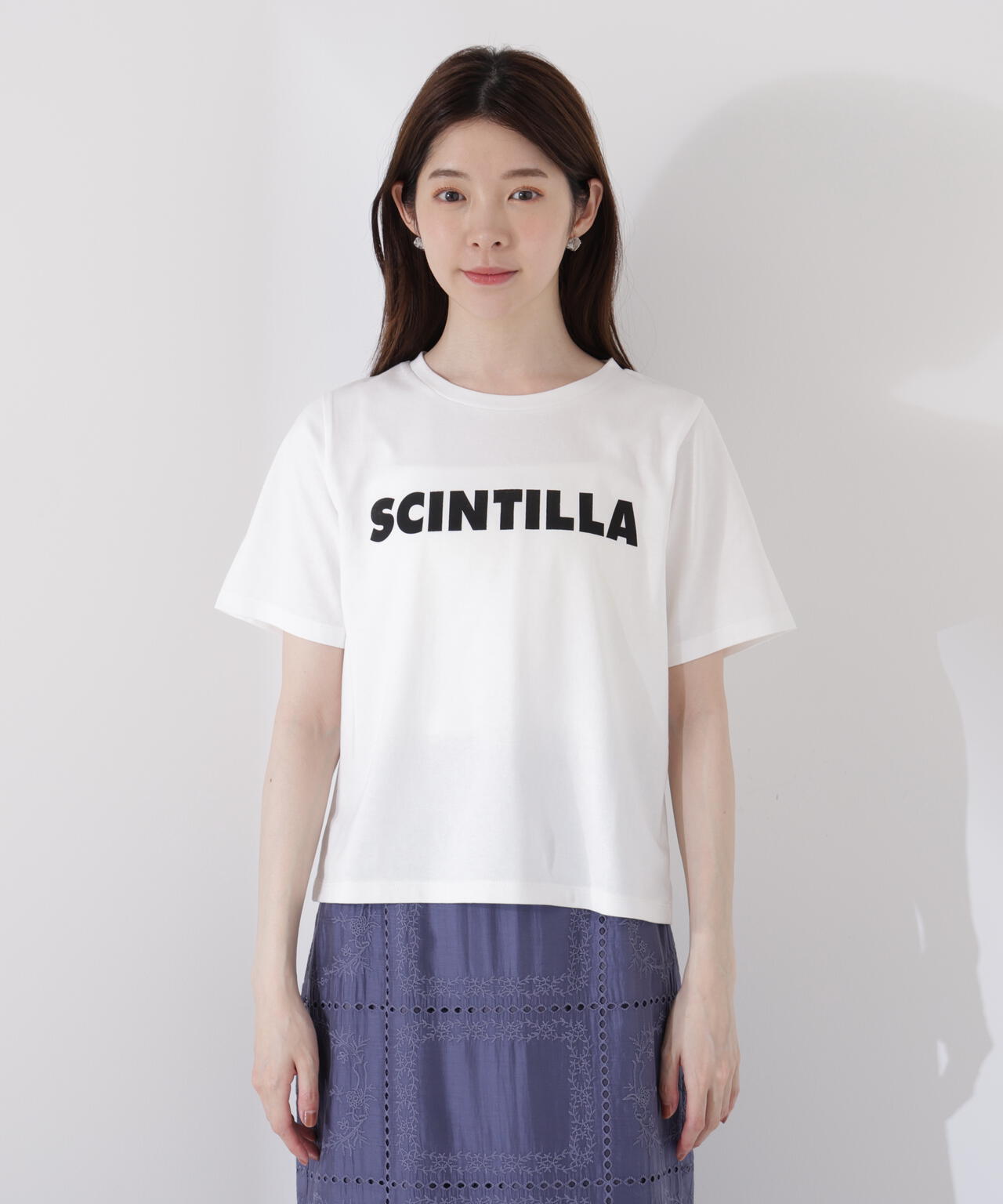 ＜ウォッシャブル＞ゴシックロゴTシャツ