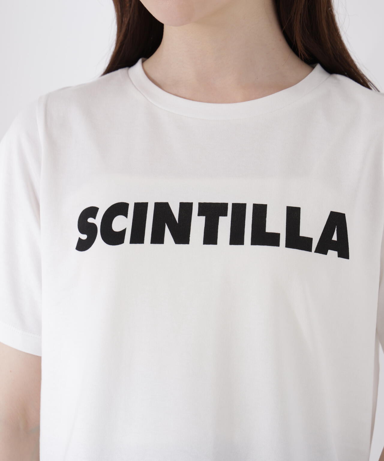 ＜ウォッシャブル＞ゴシックロゴTシャツ