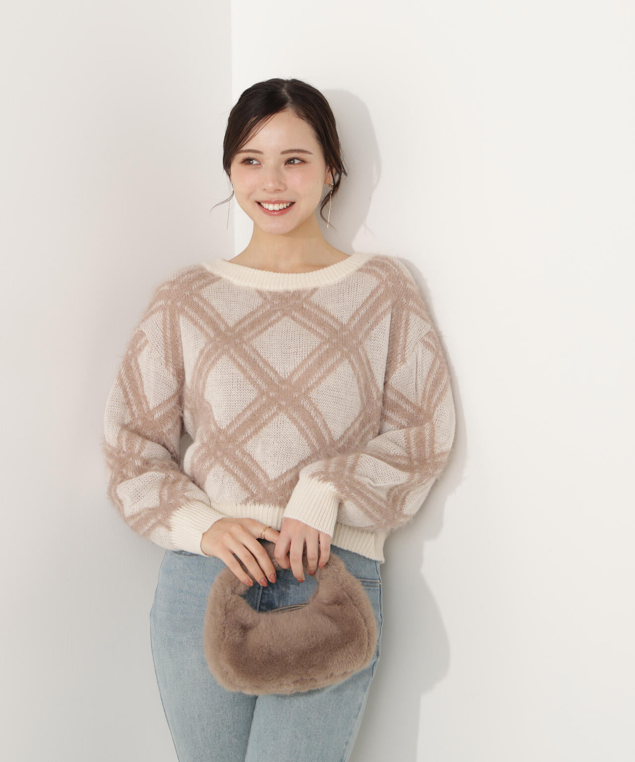 ヘアリーチェックニット