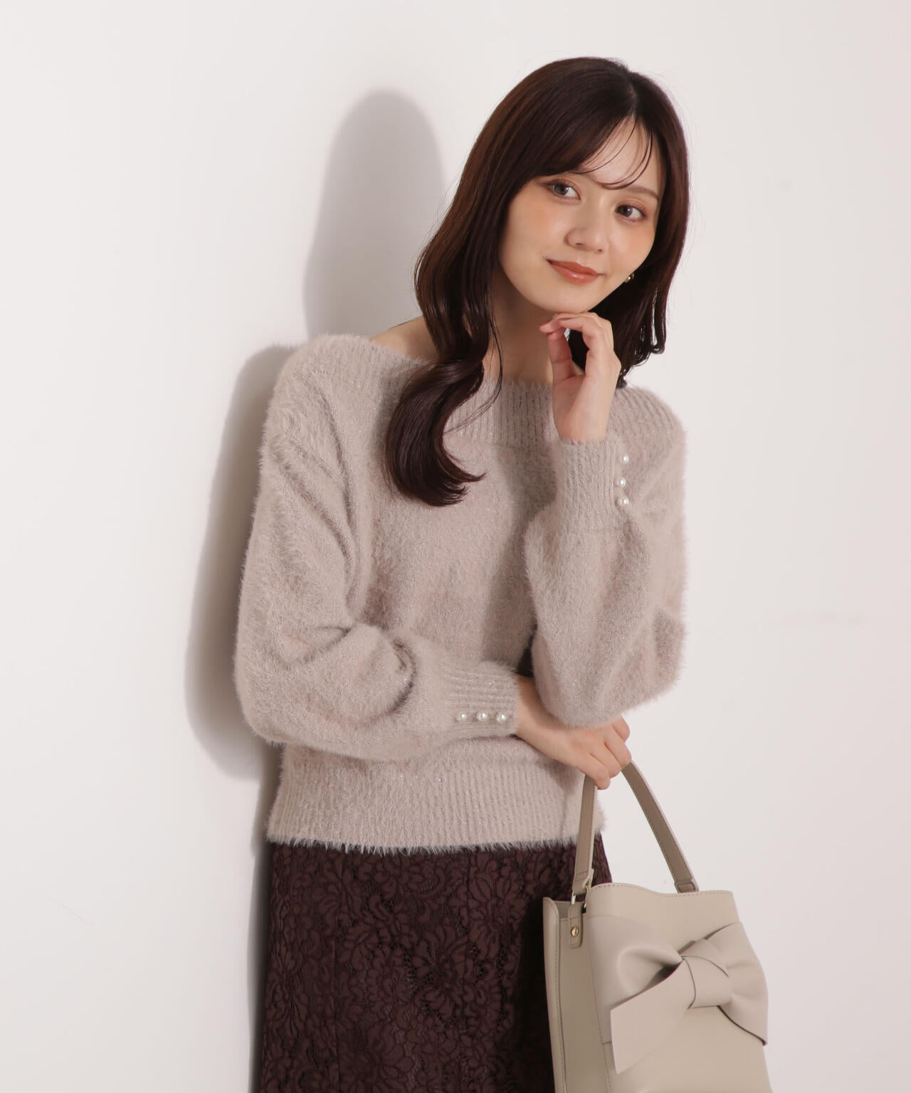 【加藤栞さん着用】ミニシャギーオフショルニット【ネイビー：WEB・一部店舗限定】