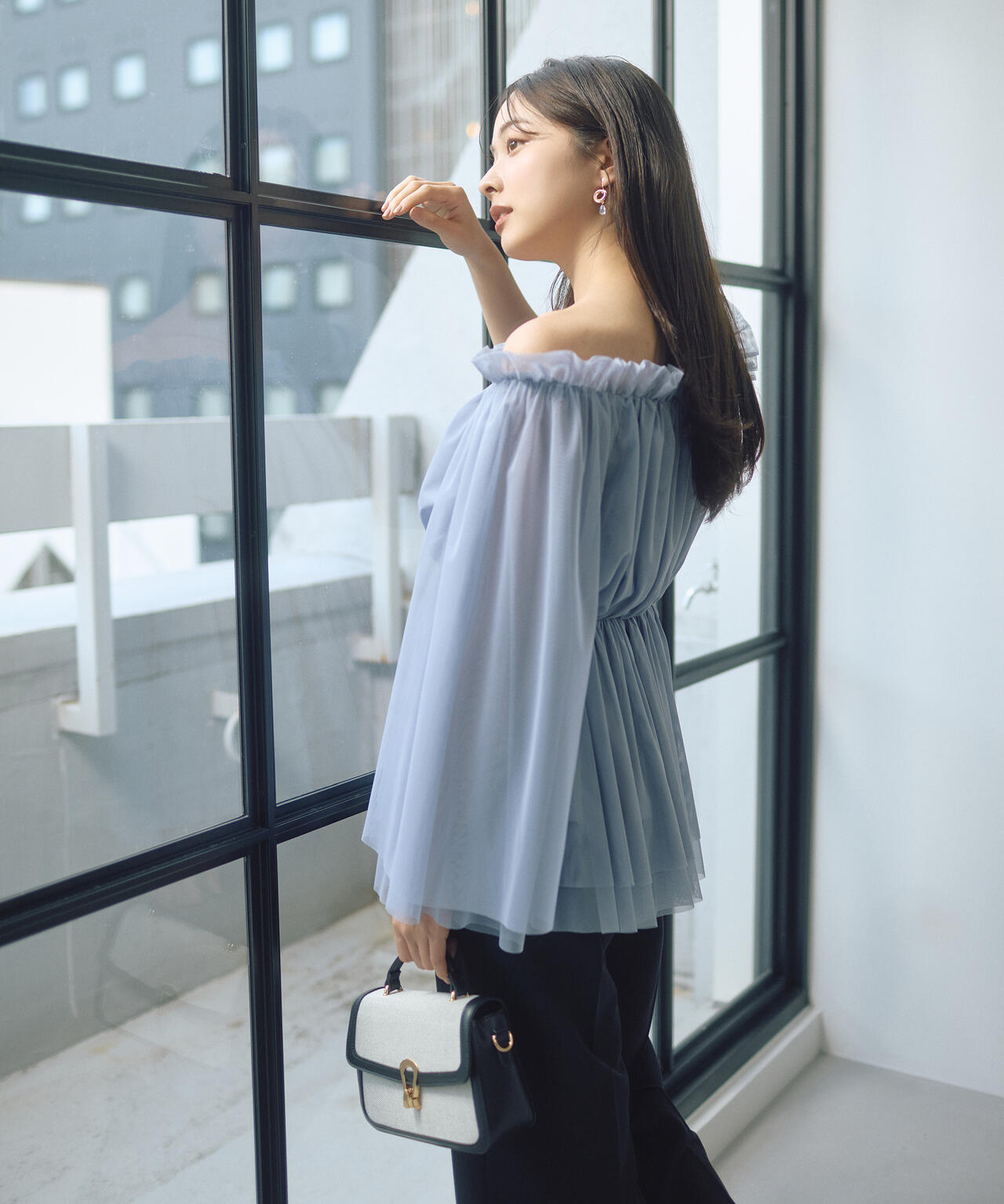 model：165cm B:82 W:59 H:86 S:25cm 着用サイズ：M