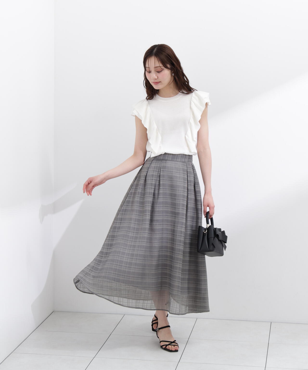 ＜中川紅葉さん着用＞シアーチェックタックスカート