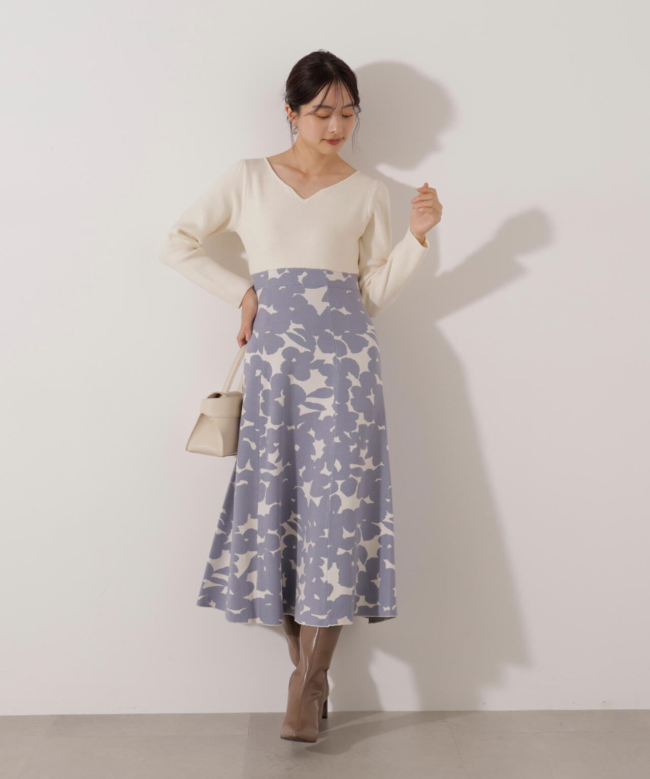 ＜加藤栞さん着用＞ジャガードフラワーニットワンピース