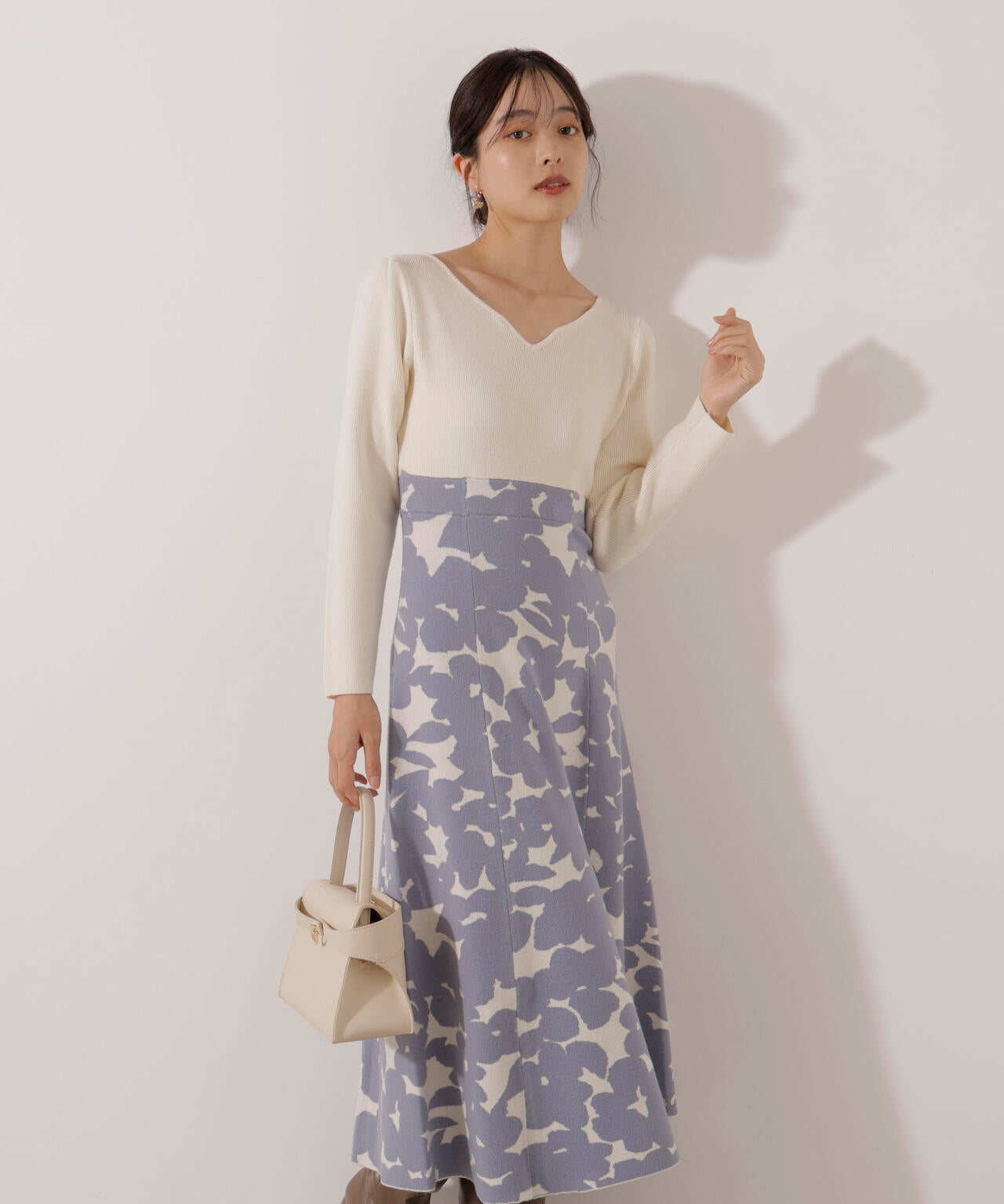 ＜加藤栞さん着用＞ジャガードフラワーニットワンピース