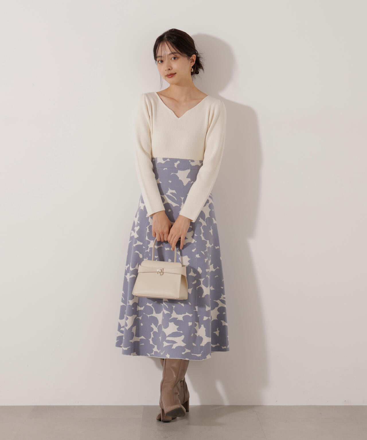 ＜加藤栞さん着用＞ジャガードフラワーニットワンピース
