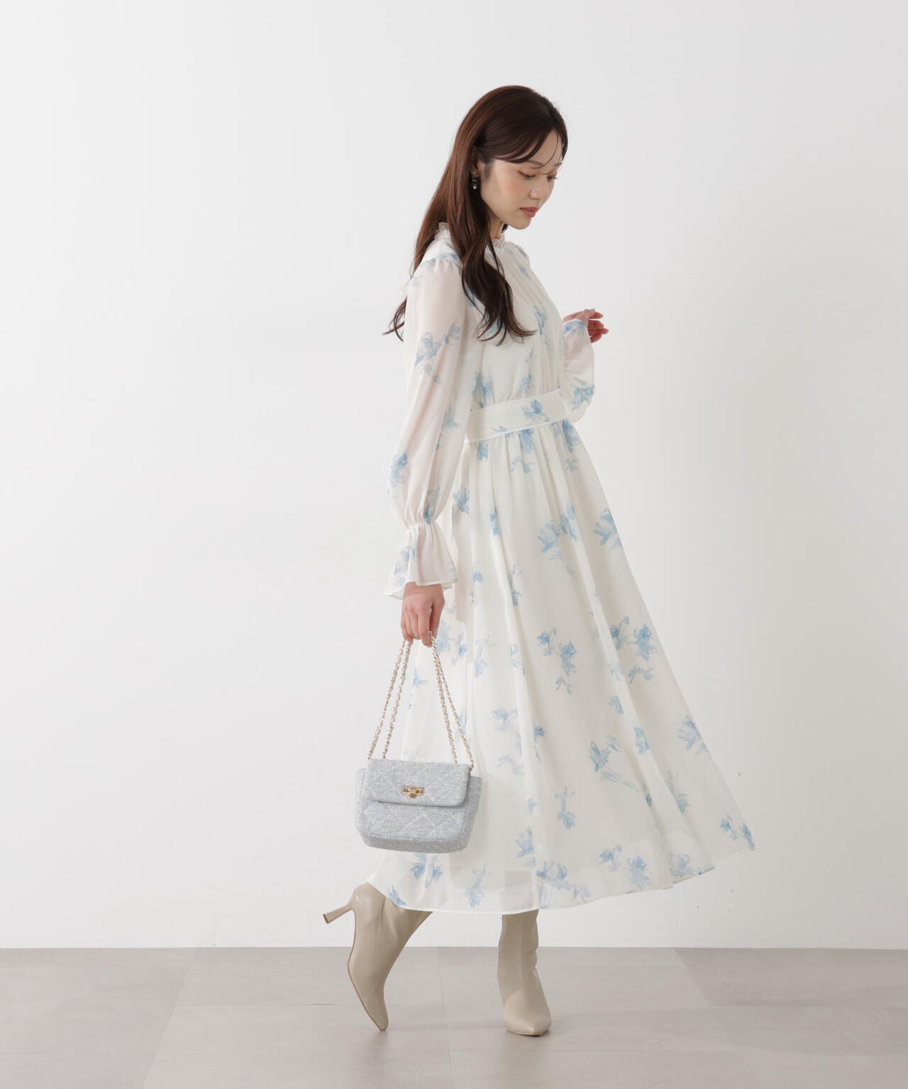 花柄プリントギャザーワンピース
