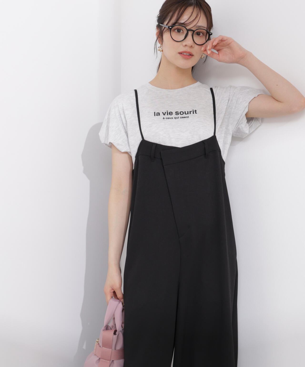 ＜加藤栞さん着用＞パフスリーブロゴTシャツ