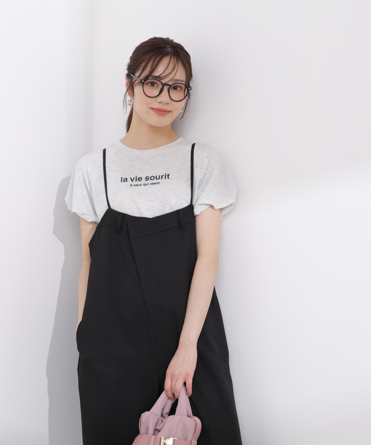 ＜加藤栞さん着用＞パフスリーブロゴTシャツ